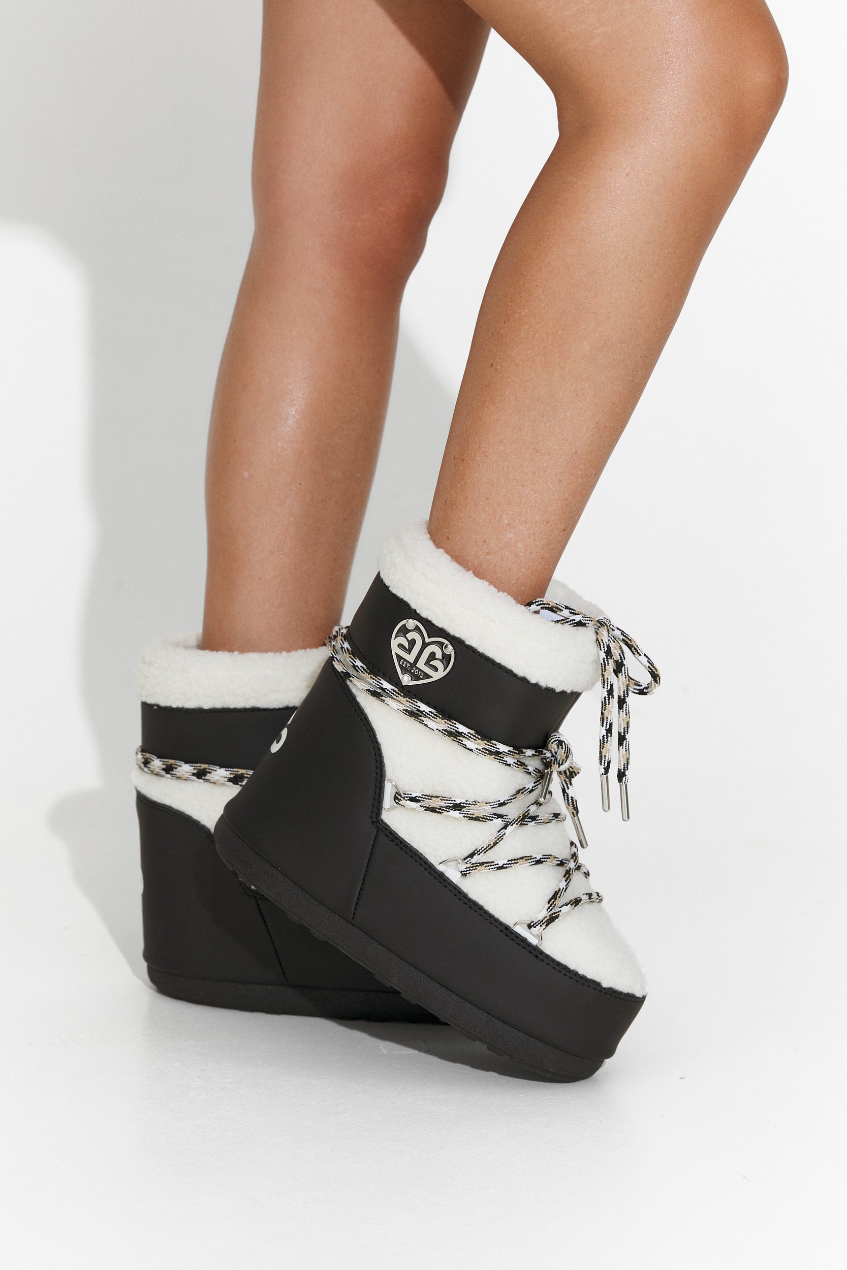 Czarne Botki Damskie Rovira Bogas