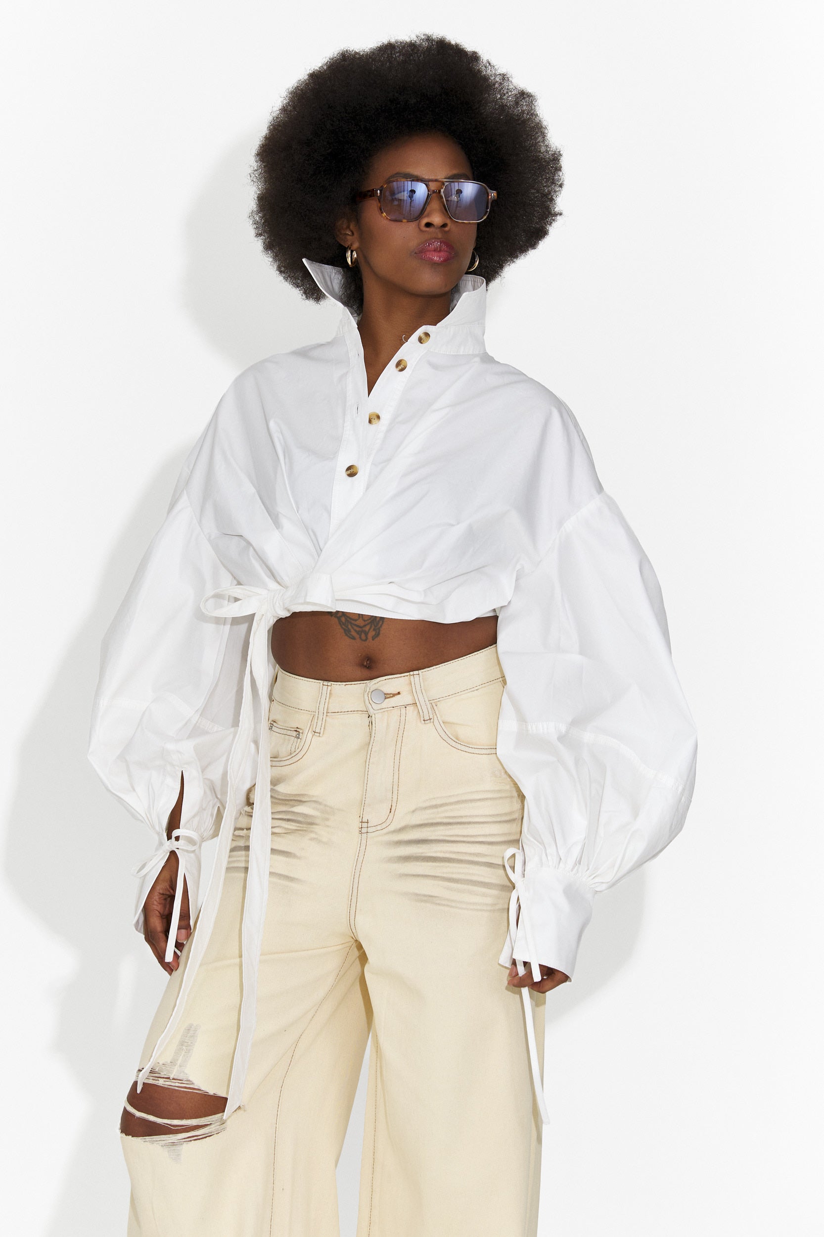 Elegancka biała bluzka dla kobiet Janelia Bogas