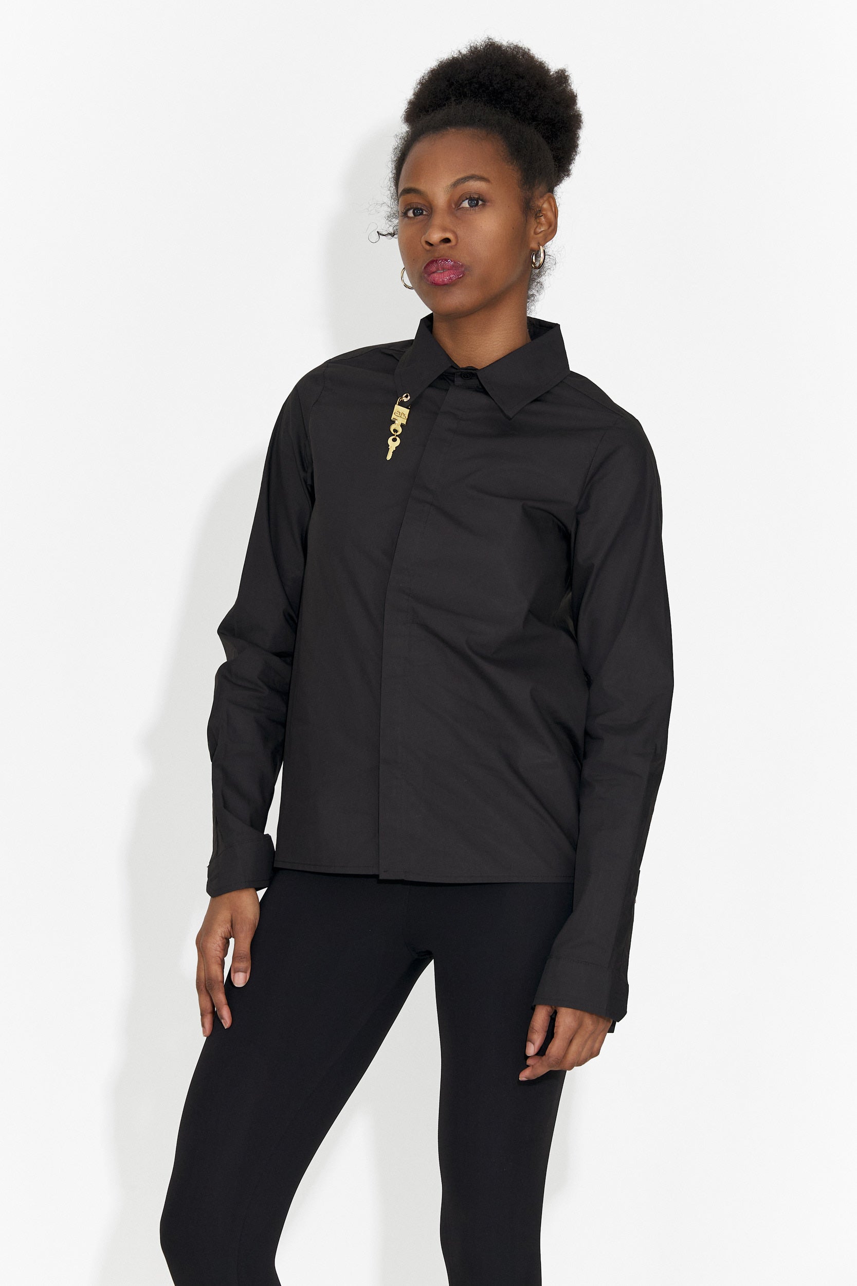 Elegancka Czarna Bluzka dla Pań od Jetie Bogas