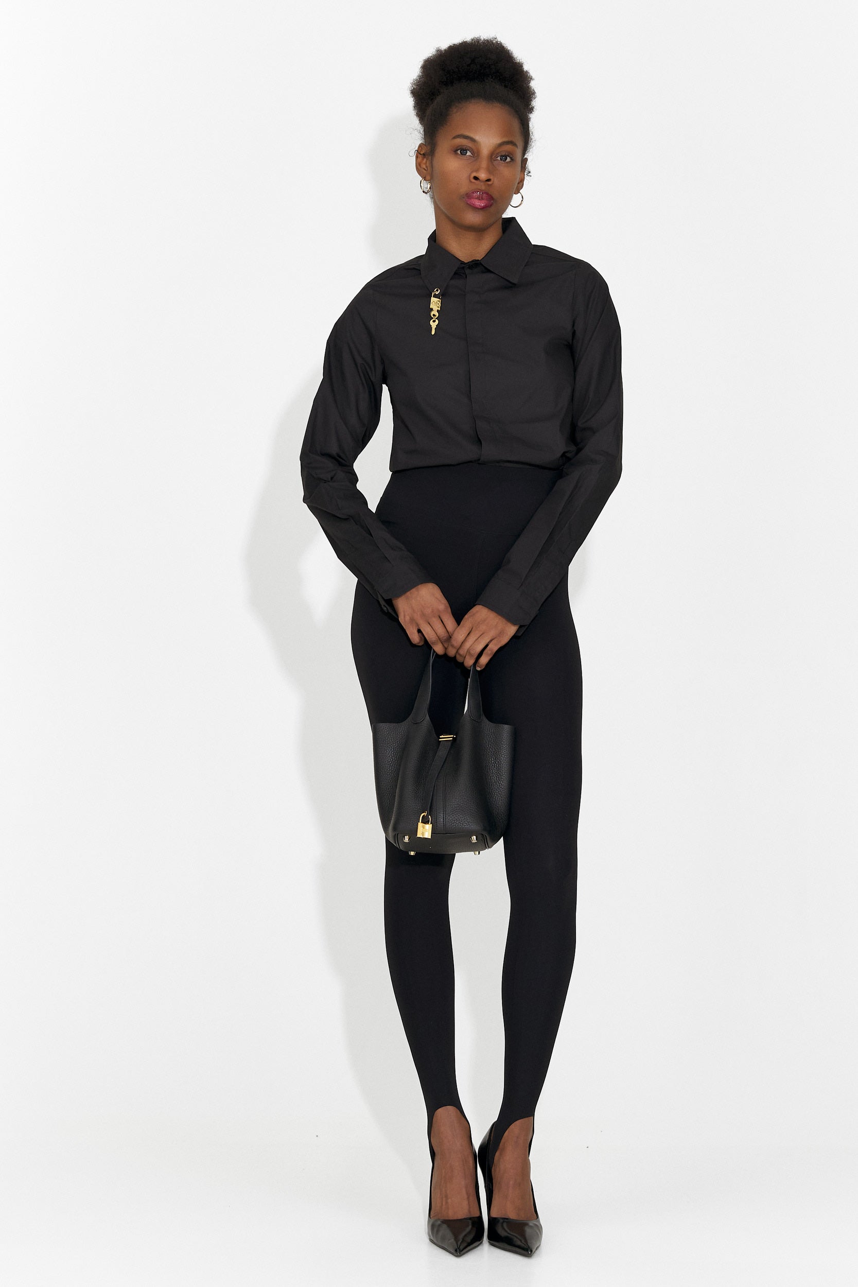 Elegancka Czarna Bluzka dla Pań od Jetie Bogas