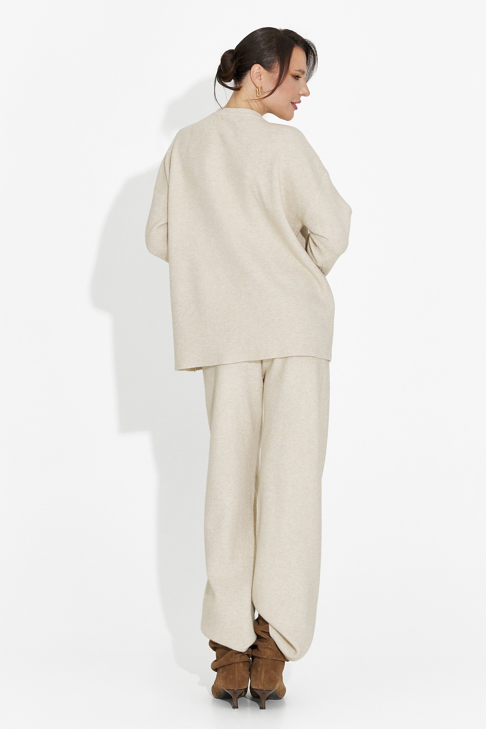 Garnitur z Beżowych Spodni Kani Bogas