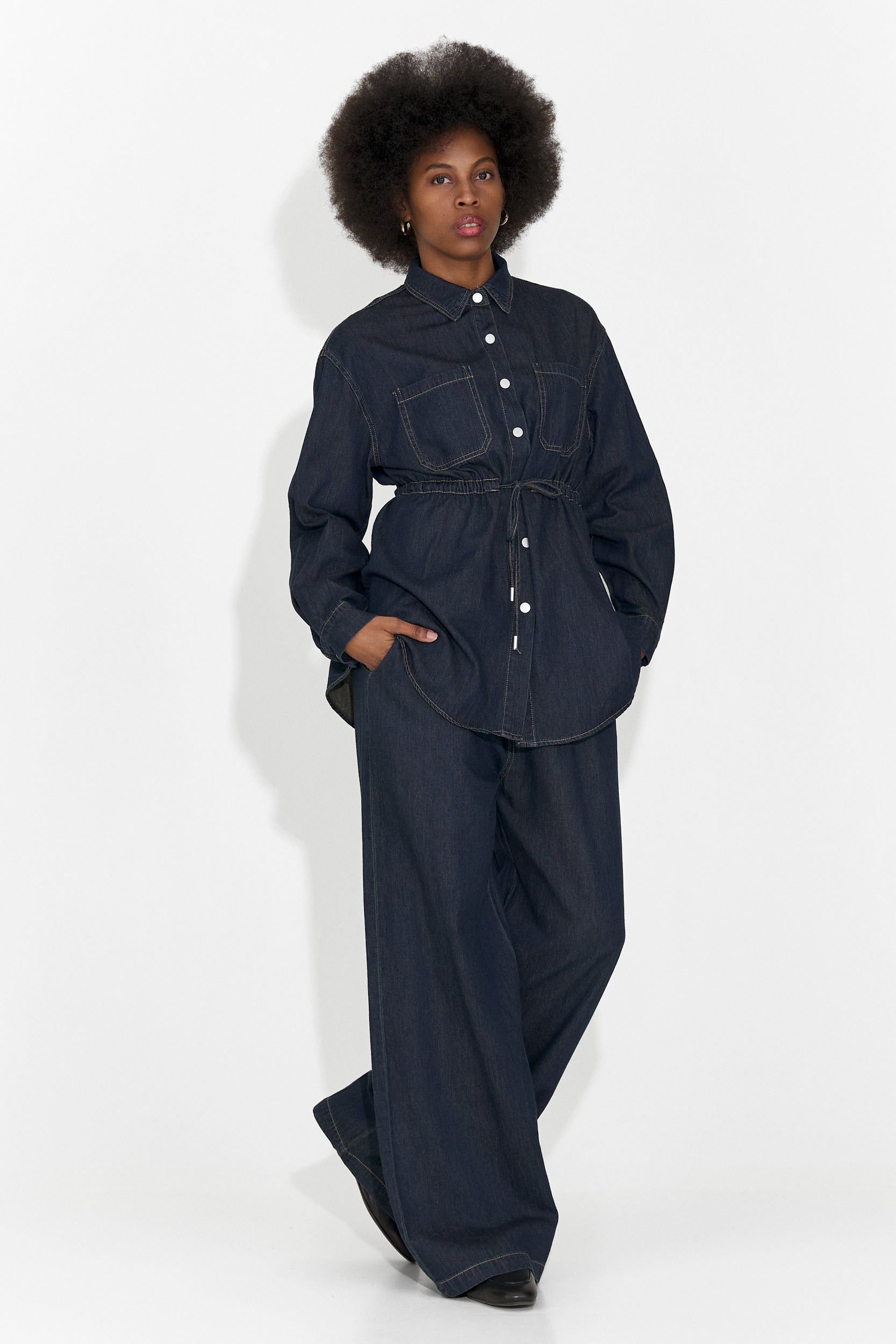 Granatowy, codzienny garnitur damski Jesie Bogas