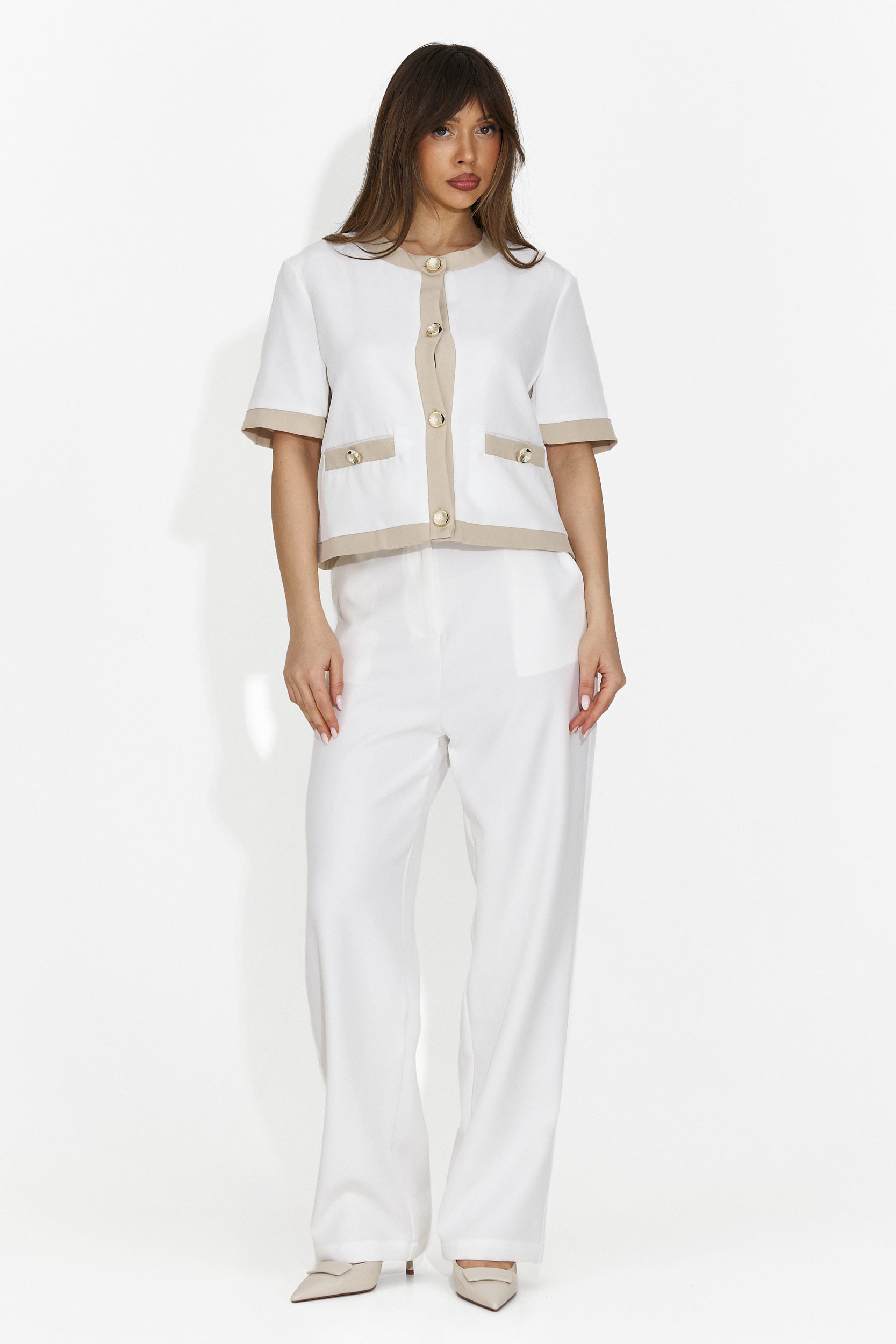 Elegancki biały damski garnitur Alecsia Bogas