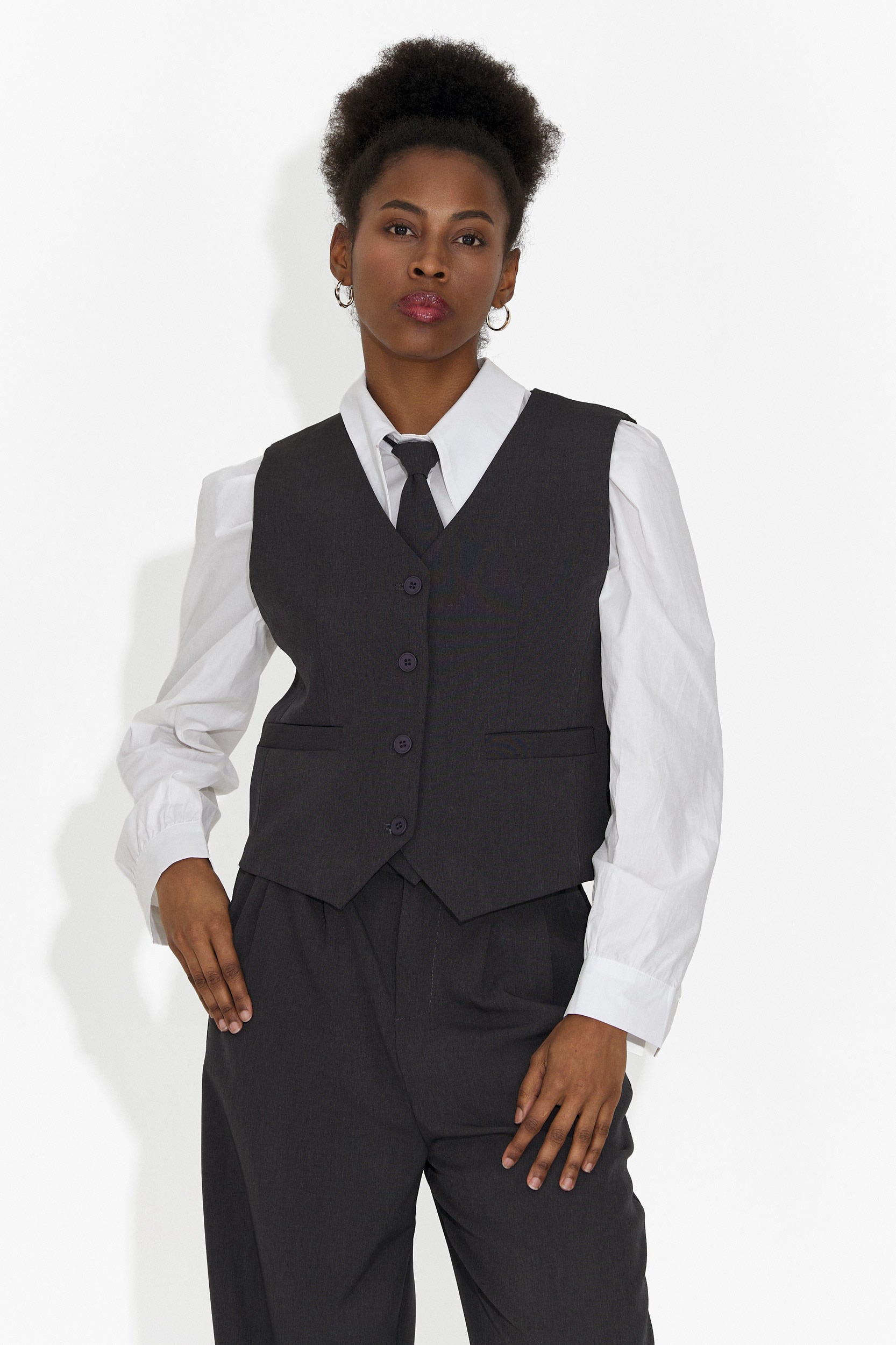 Garnitur Meldora 4-częściowy: spodnie + kamizelka + marynarka +