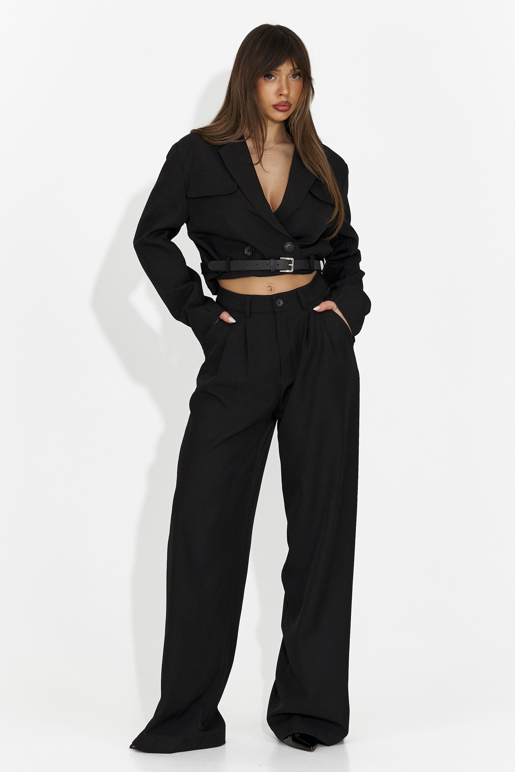 Elegancki czarny damski garnitur Esmara Bogas