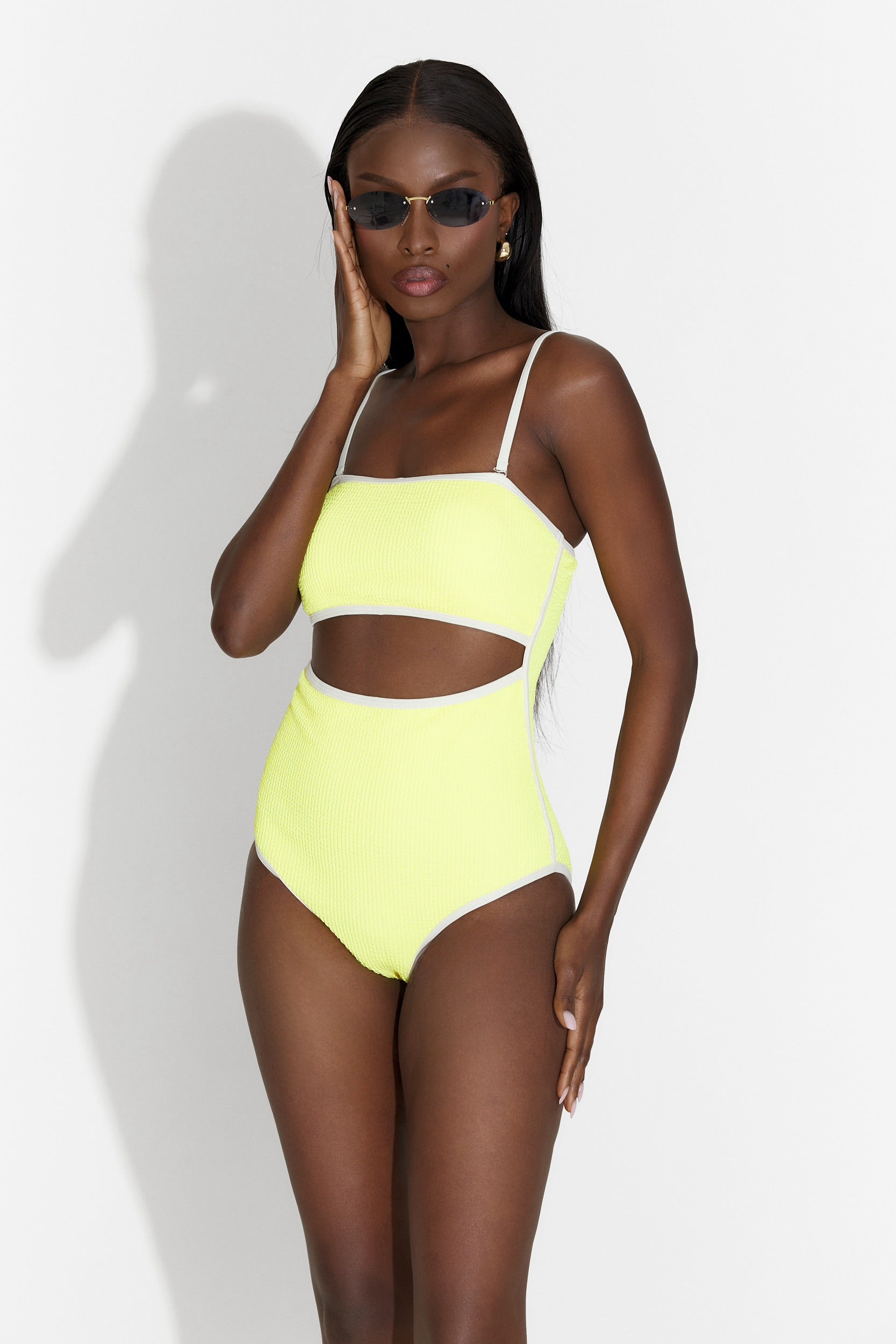 Żółty strój kąpielowy Martia Bogas