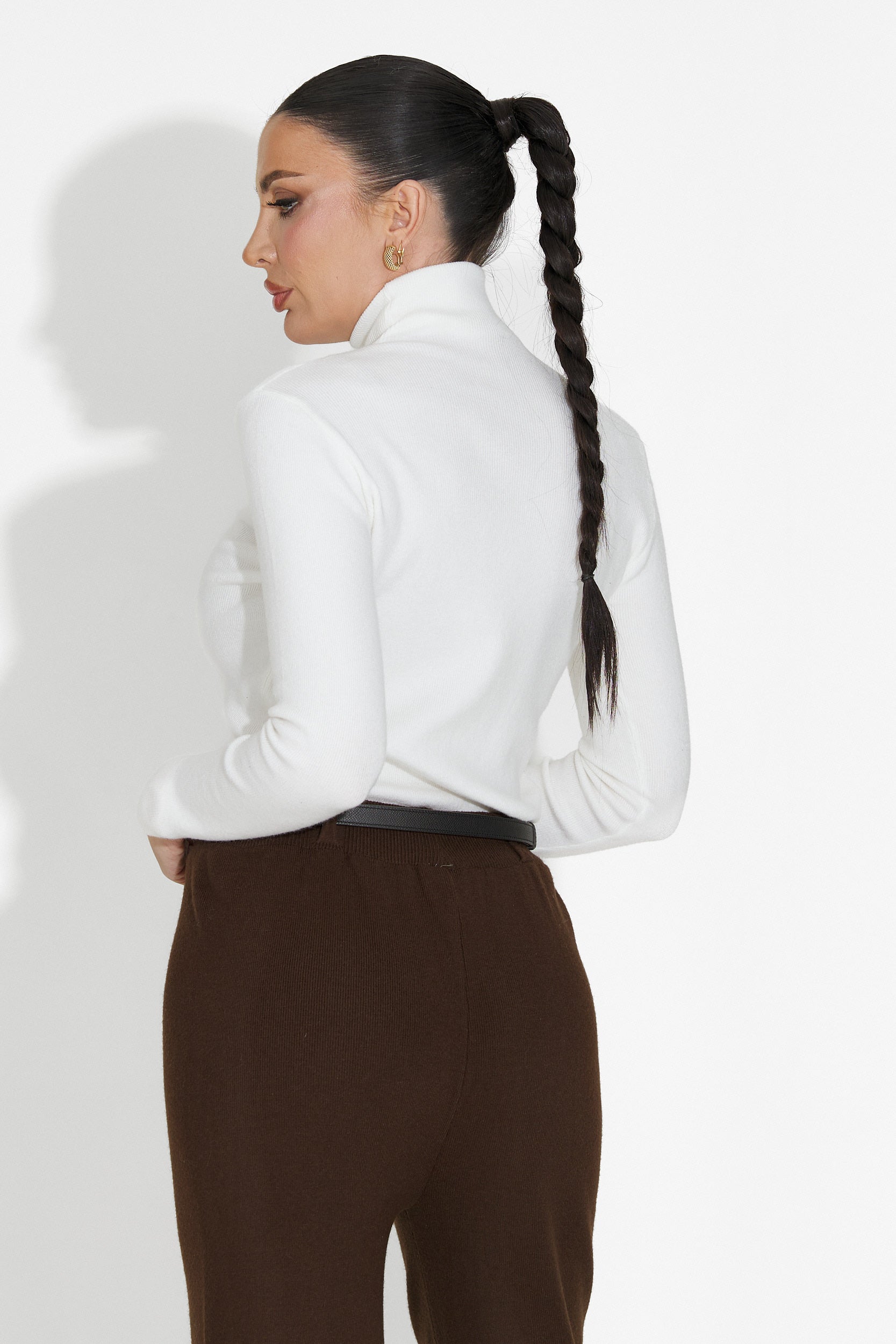 Sweter damski Invera Bogas w kolorze białym na co dzień