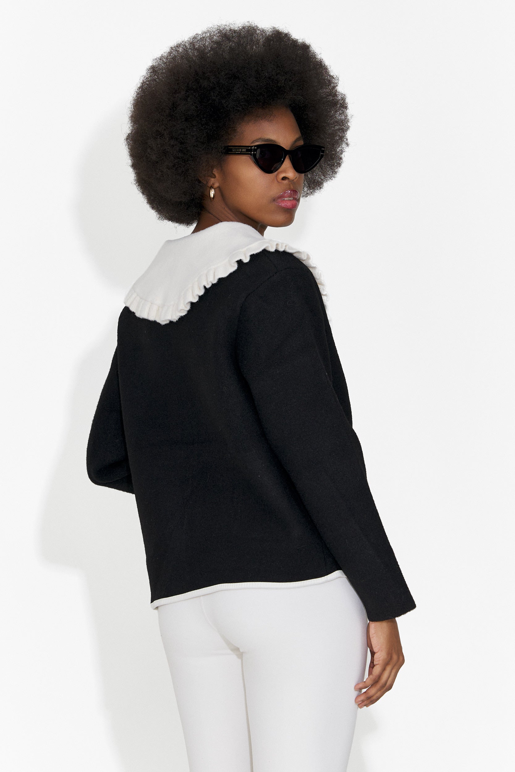 Elegancka Czarna Kurtka Damska Atila Bogas