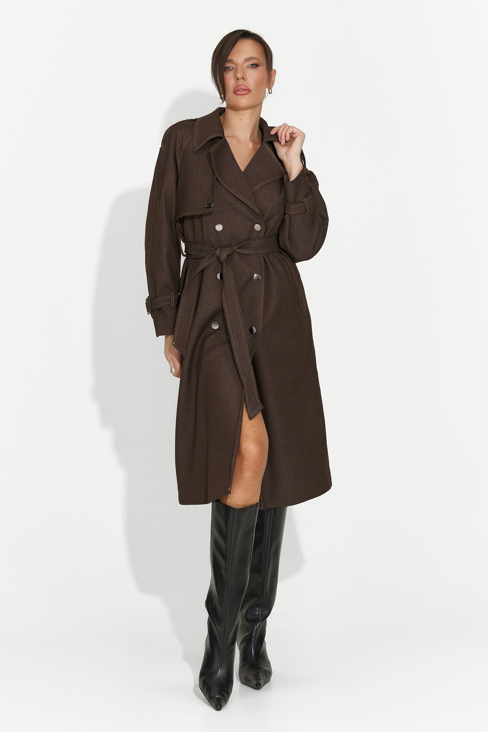 Elegancki brązowy damski płaszcz Nuvia Bogas