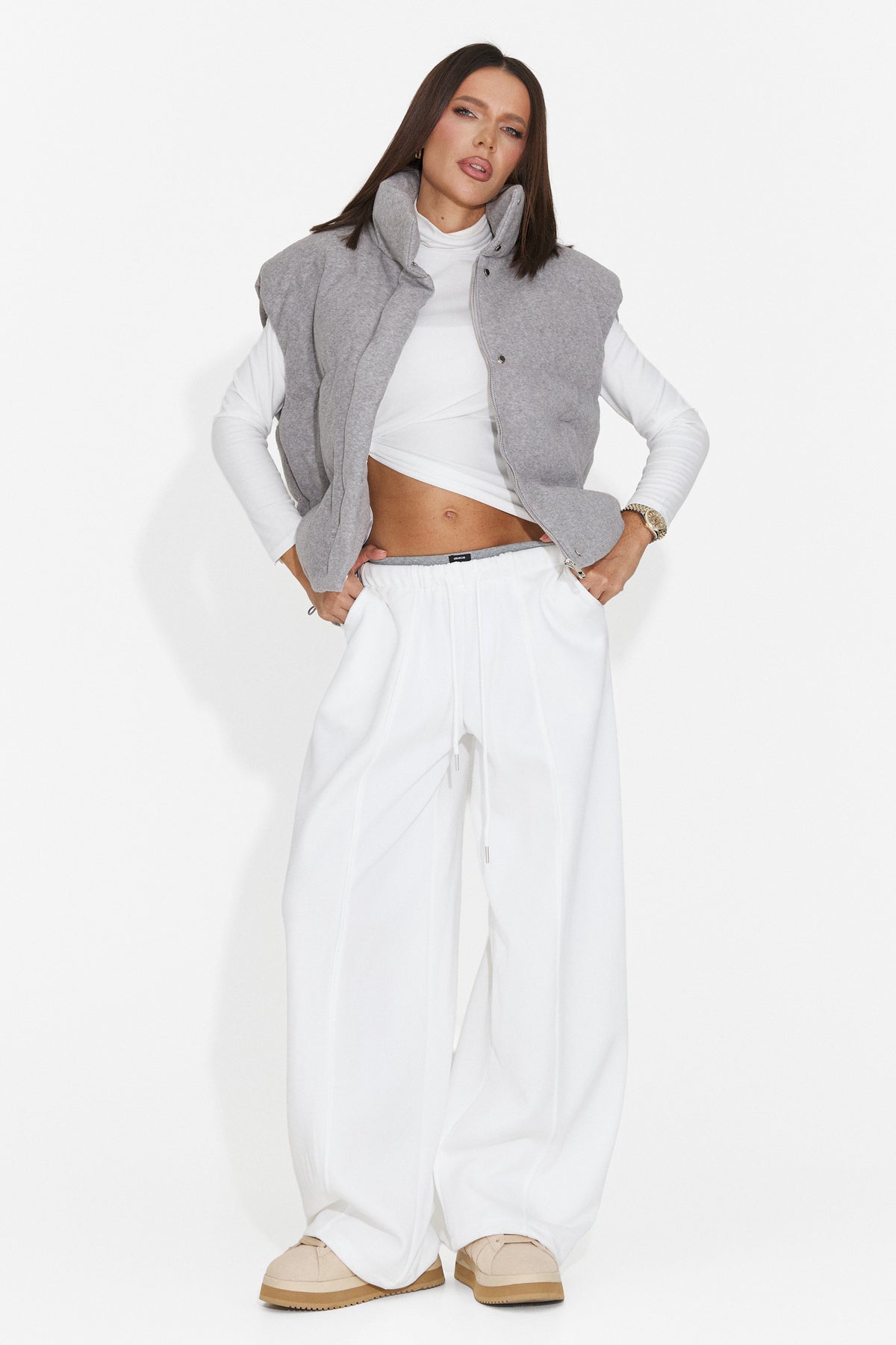 Pantaloni casual albi Velucnira Bogas
