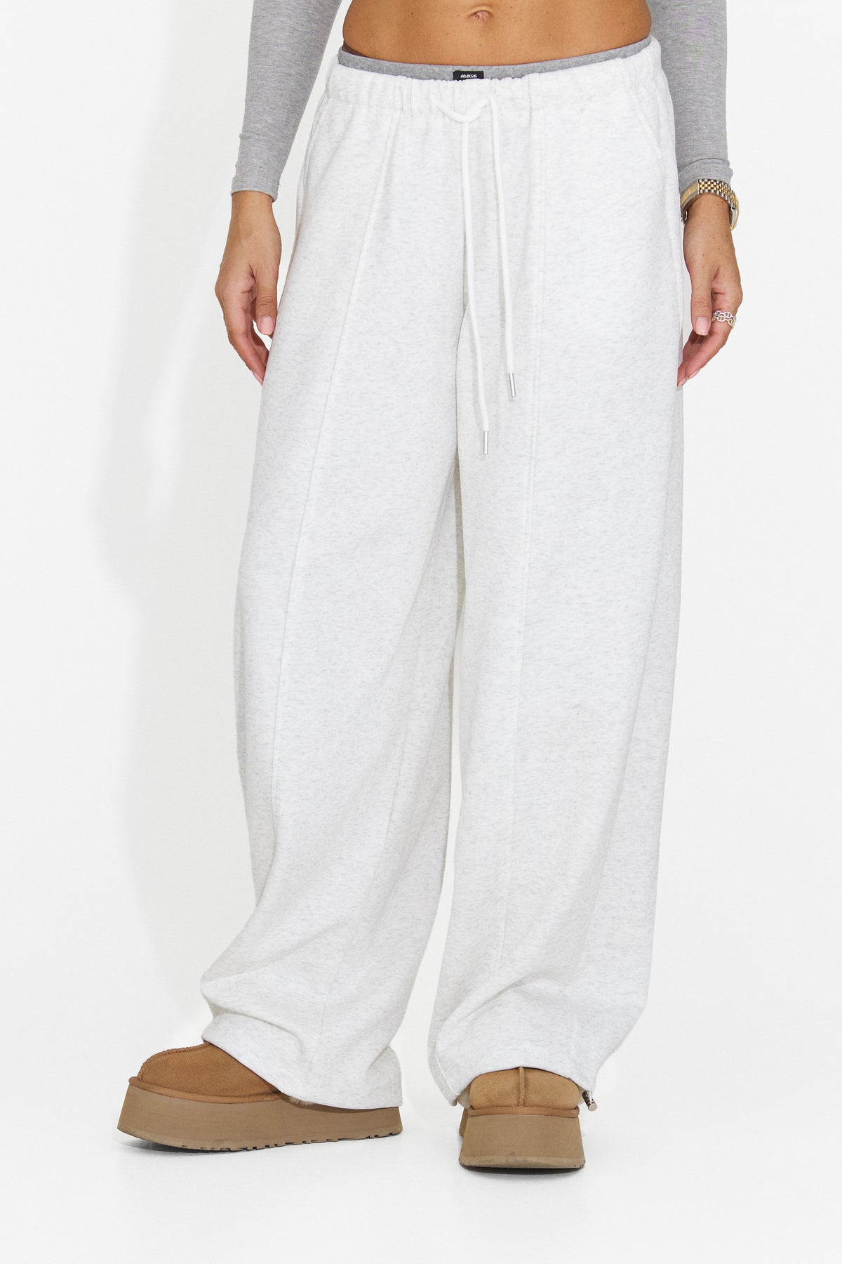 Pantaloni casual gri Velucnira Bogas