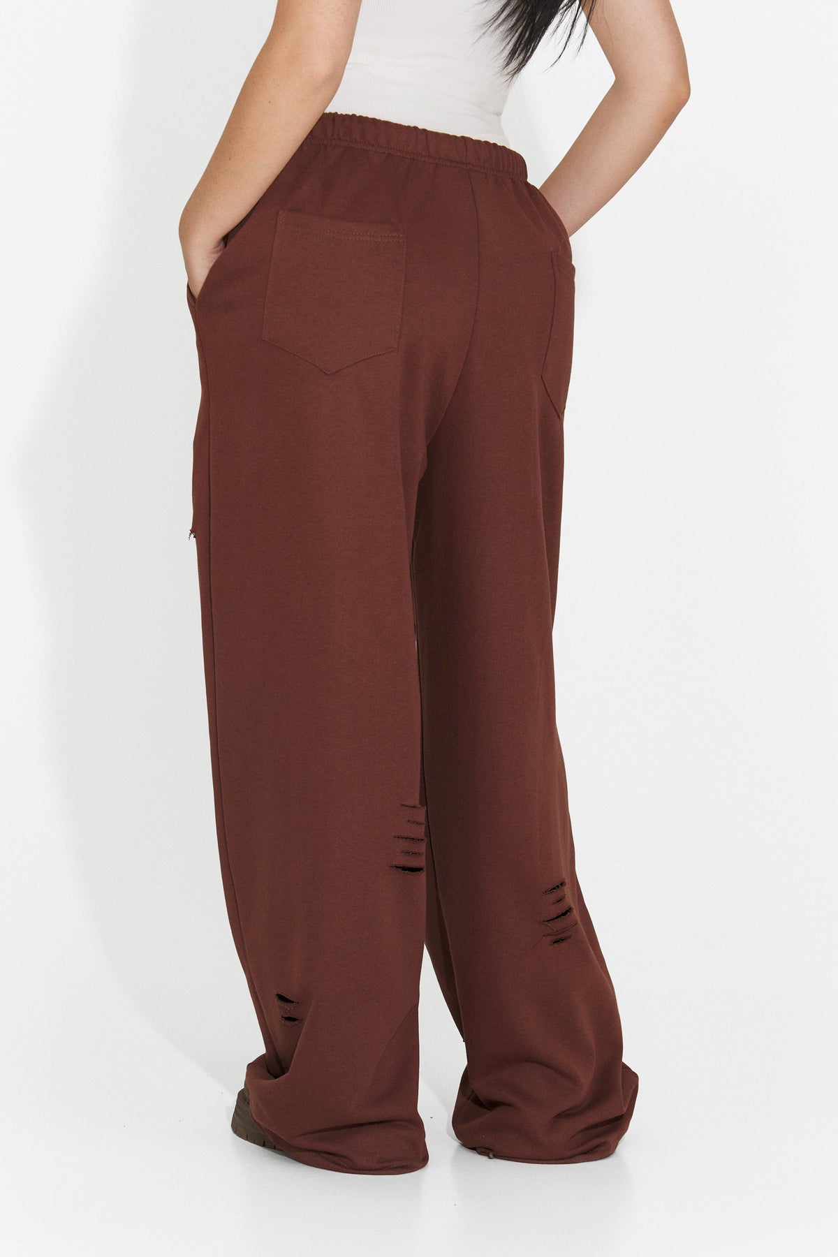 Pantaloni casual maro Lulaoa Bogas