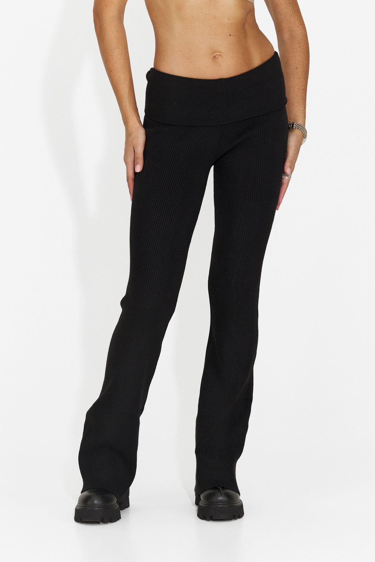 Pantaloni casual negri Trivaielia Bogas