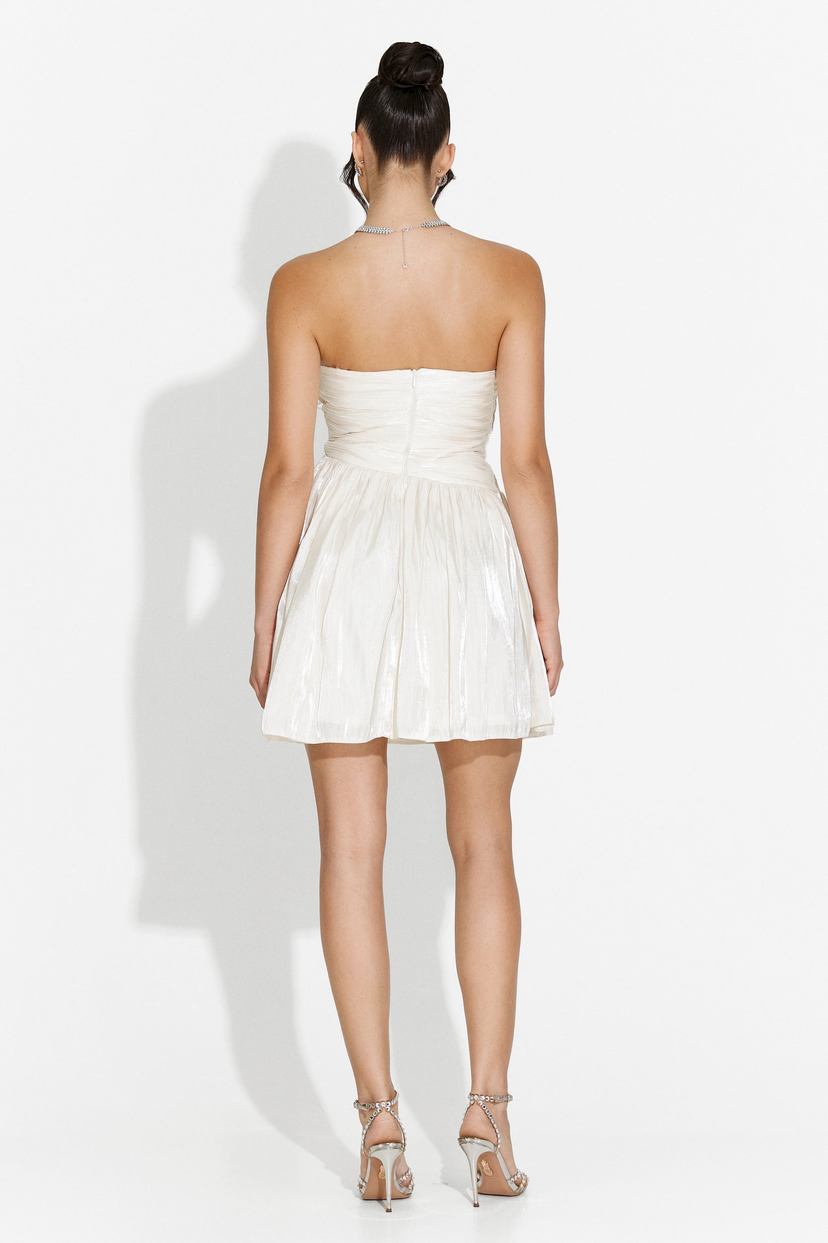 Krótka Beżowa Sukienka Damska Ziora Bogas