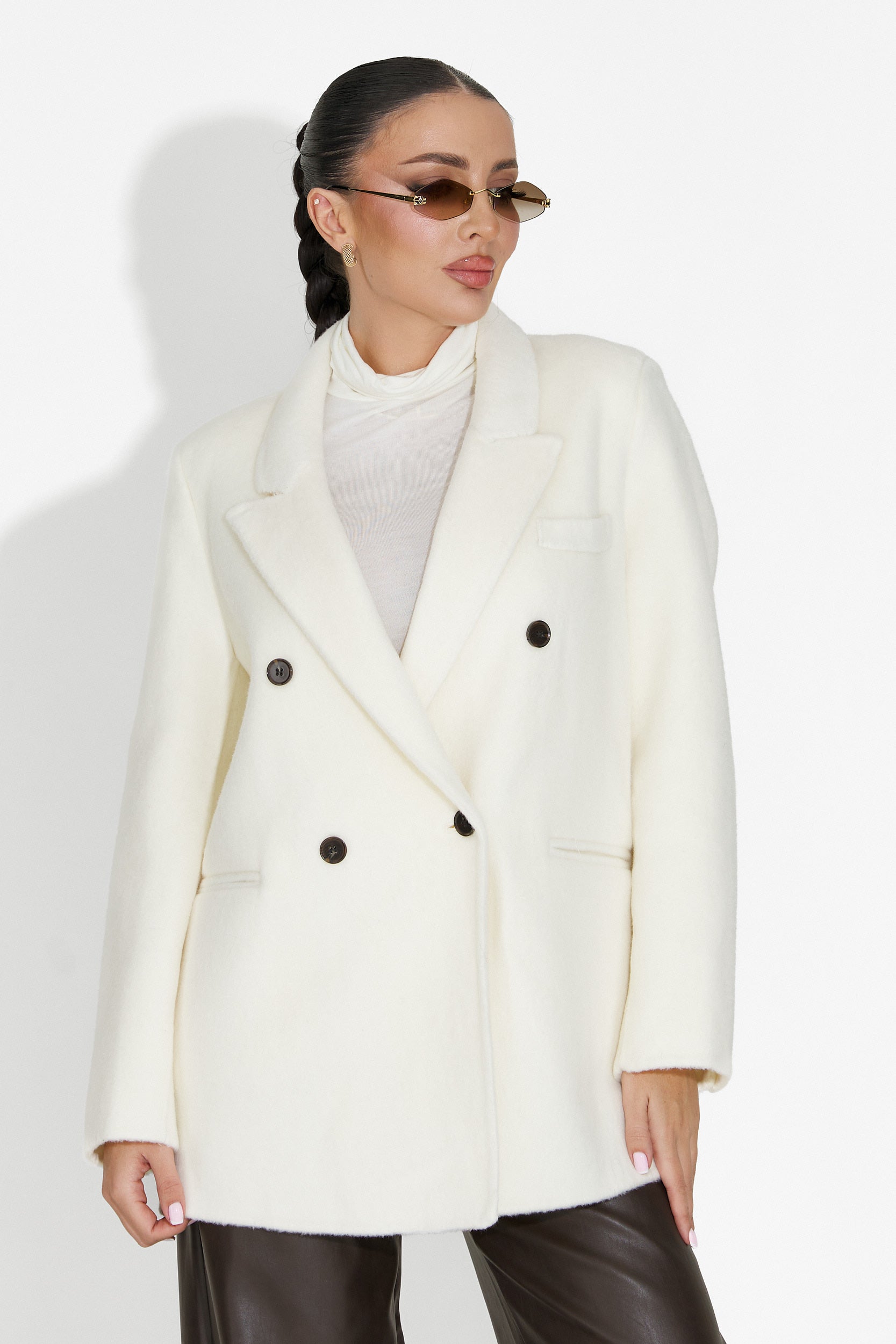 Elegancki Beżowy Żakiet Damski Novelia Bogas