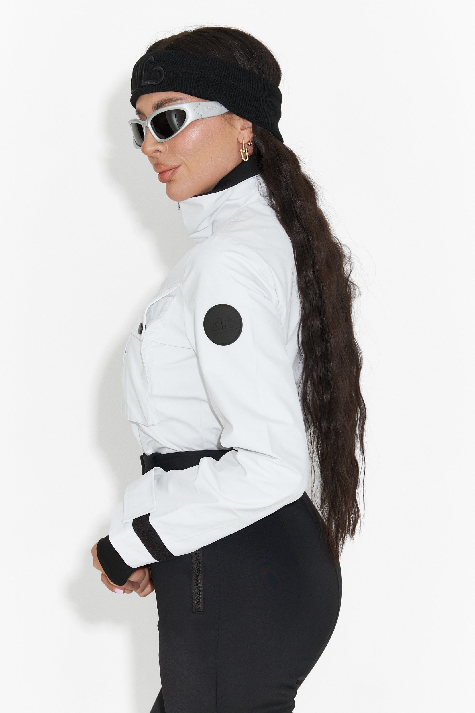 Luźny biało-czarny kombinezon narciarski Glorise Bogas