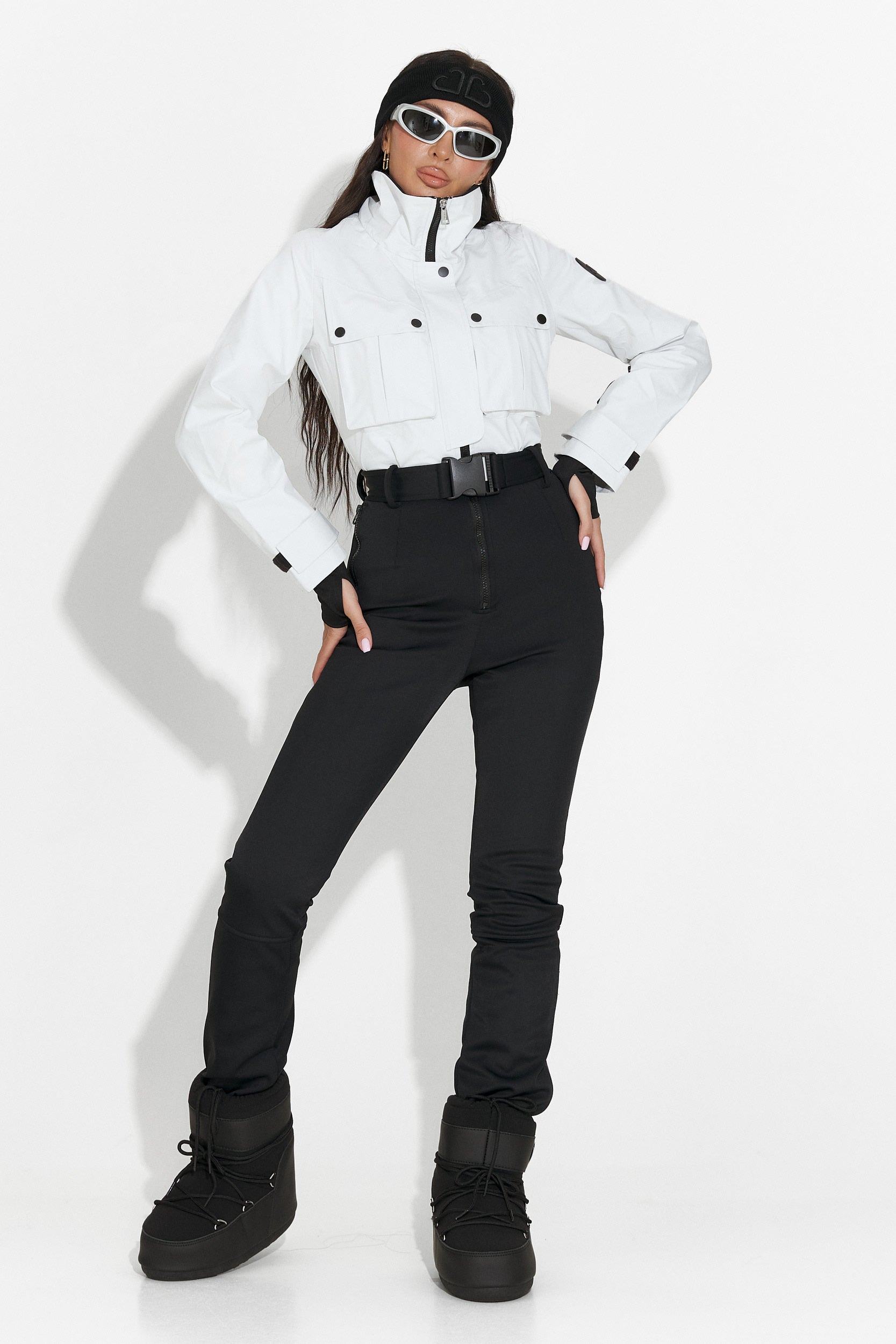 Luźny biało-czarny kombinezon narciarski Glorise Bogas