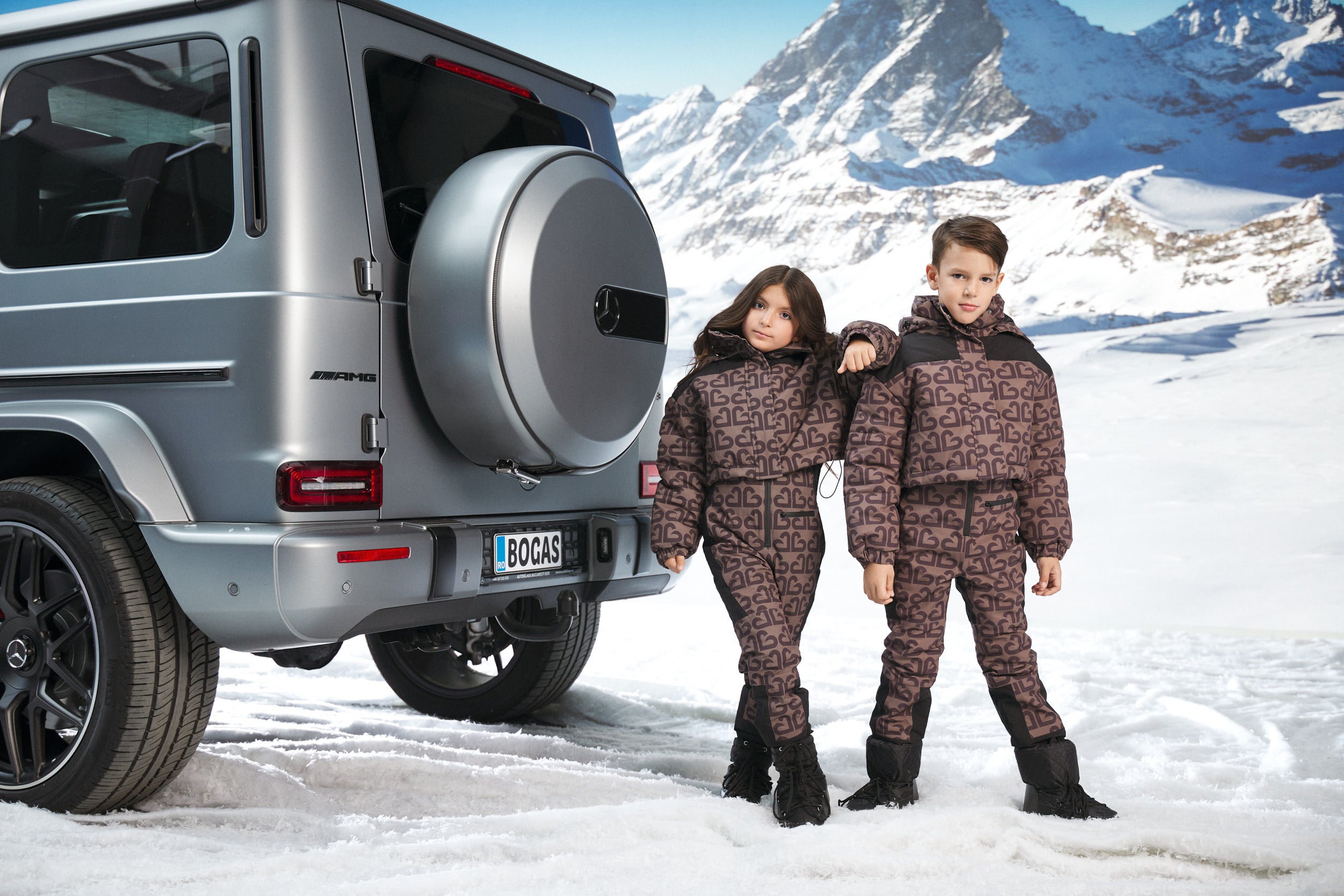 Brązowy kombinezon narciarski dla dzieci Alisone Bogas