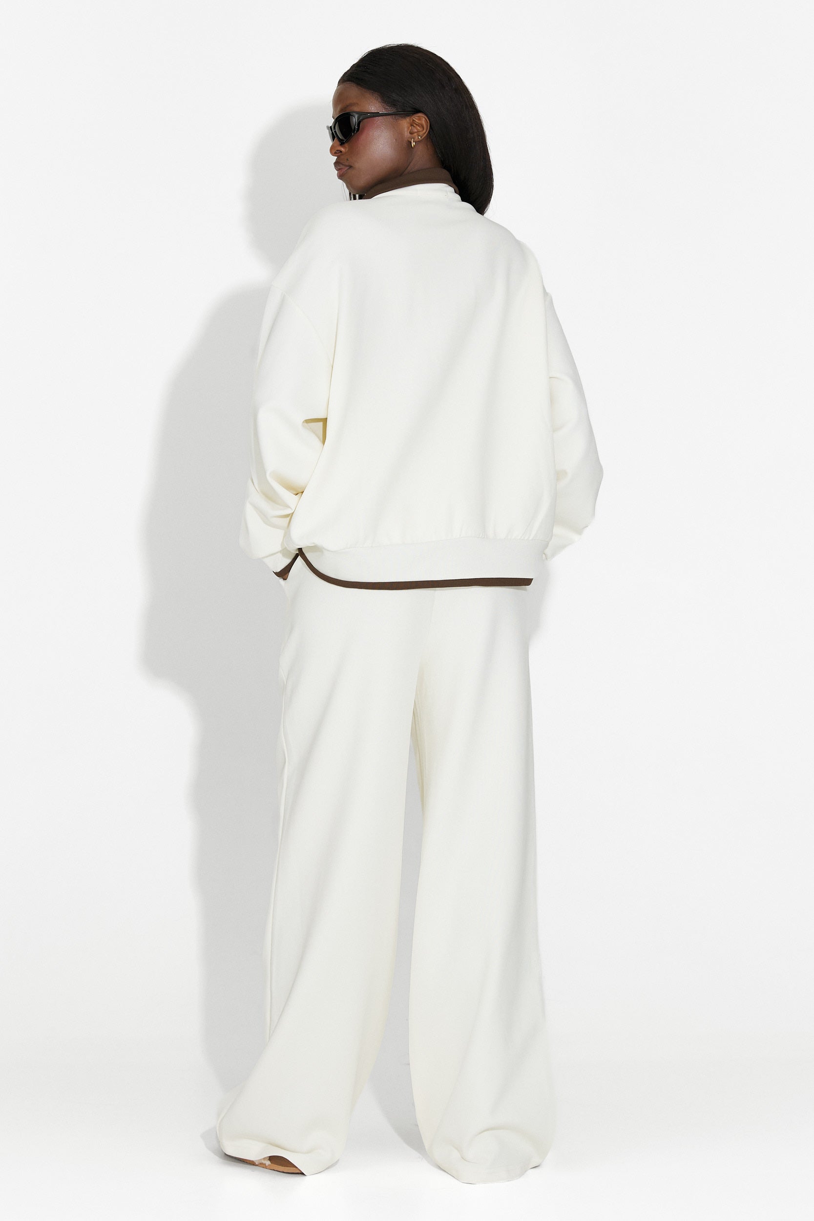 Luźny beżowy dres treningowy dla kobiet Lysara Bogas