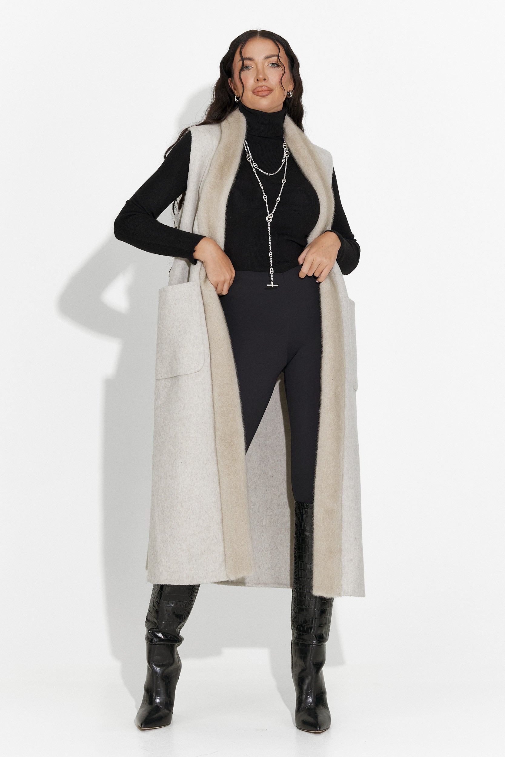 Elegancka Beżowa Kamizelka dla Pań od Brania Bogas