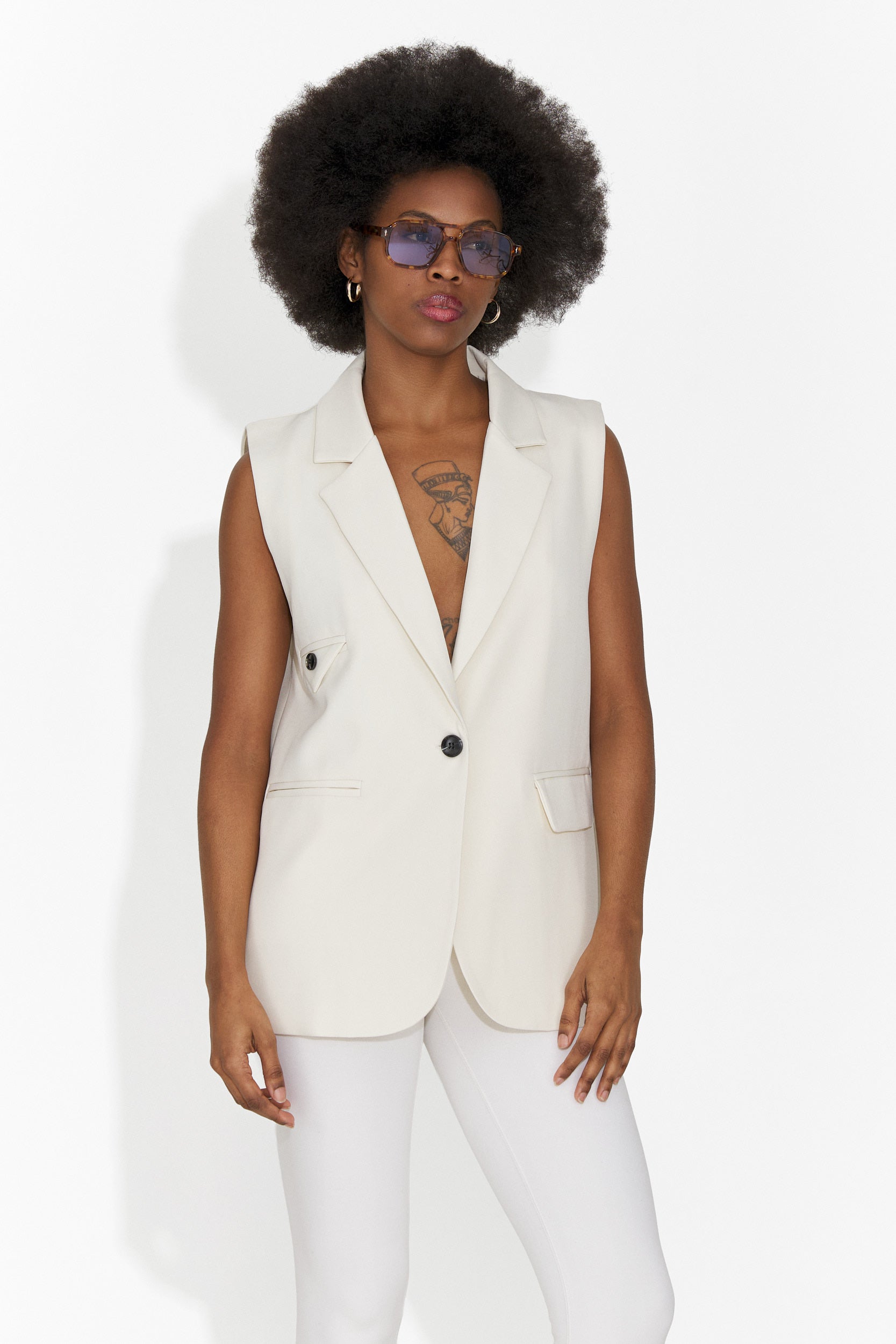 Elegancka kremowa kamizelka damska Angila Bogas