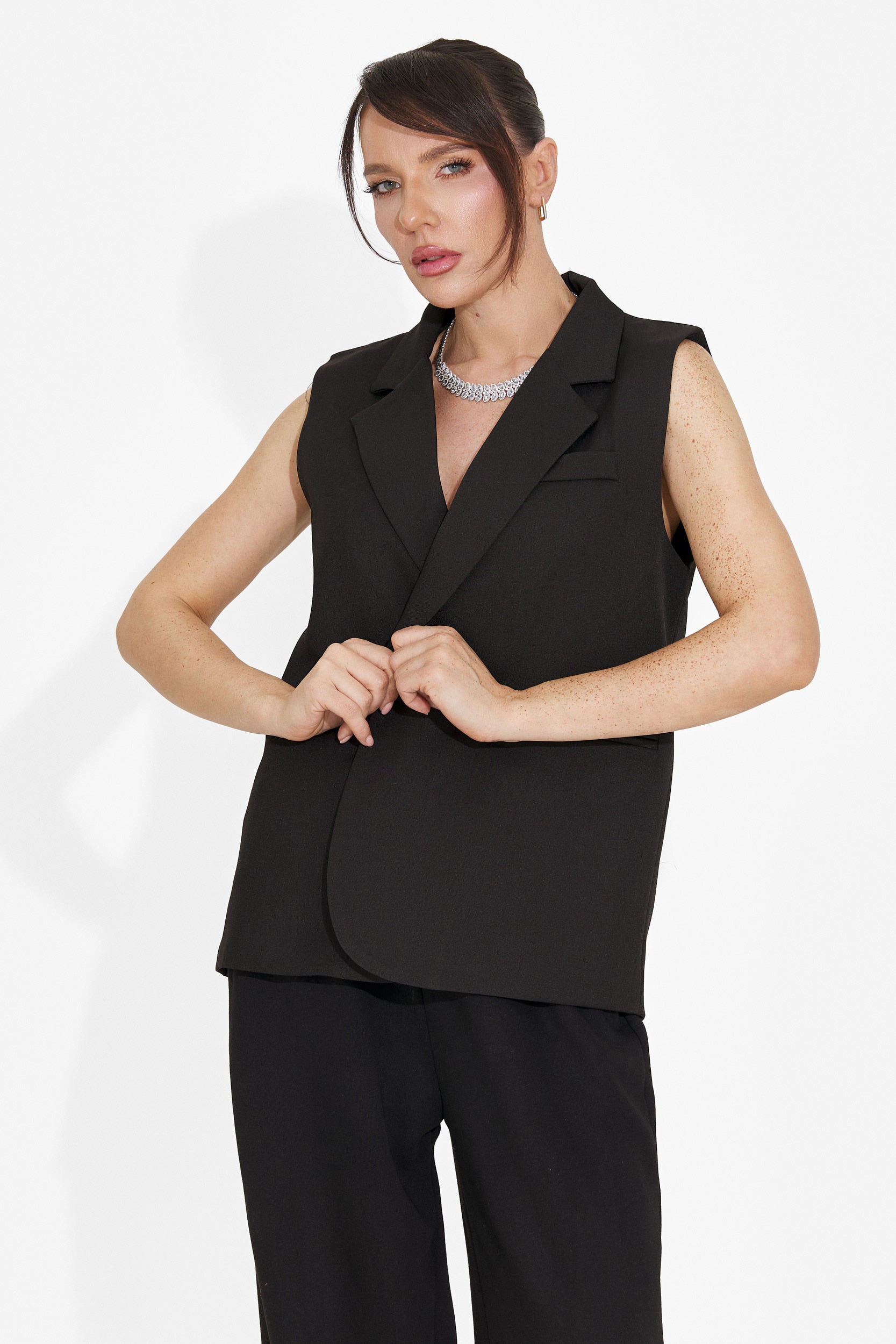 Elegancka Czarna Kamizelka dla Pań od Ciela Bogas