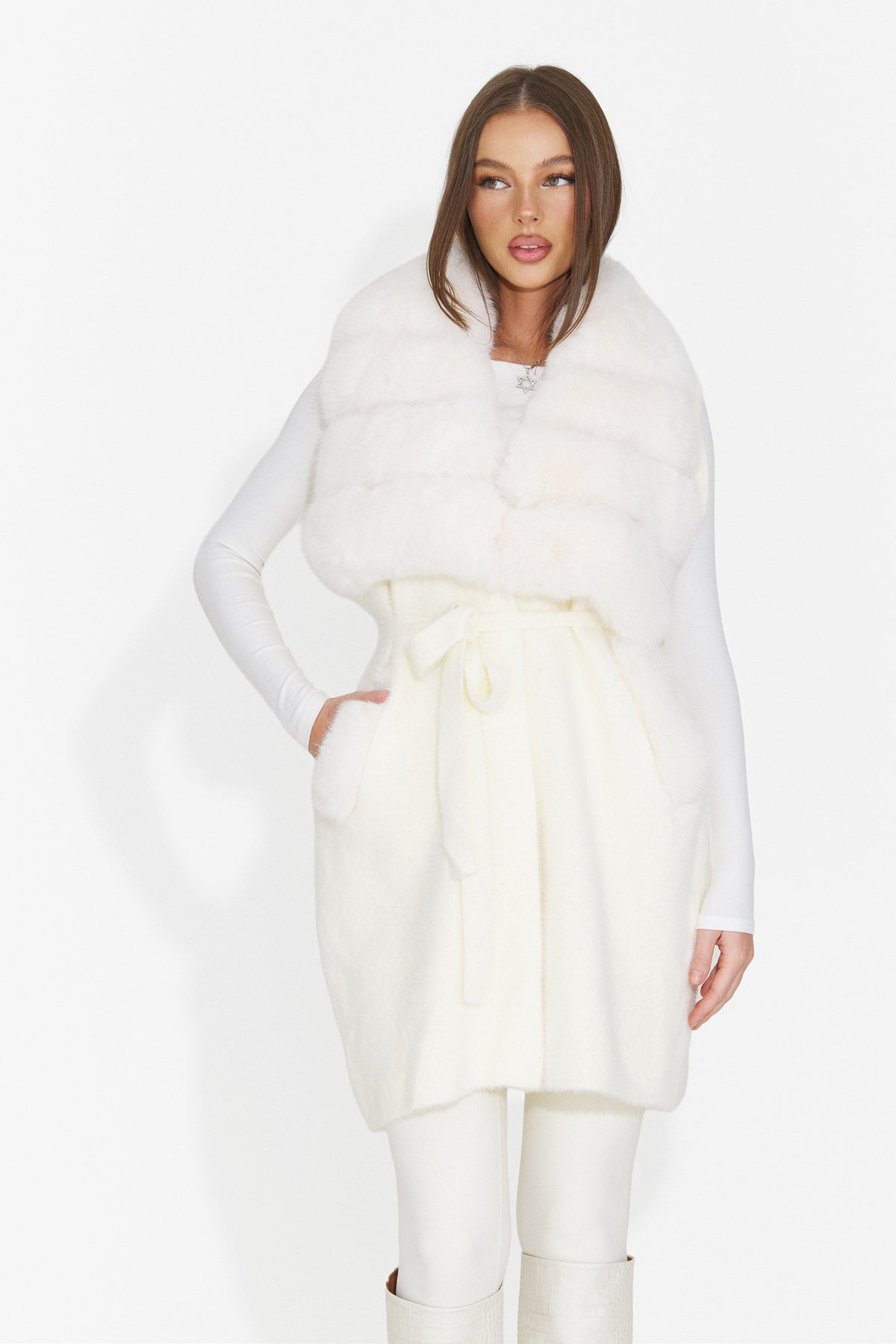 Vesta eleganta crem Solunosisa Bogas
