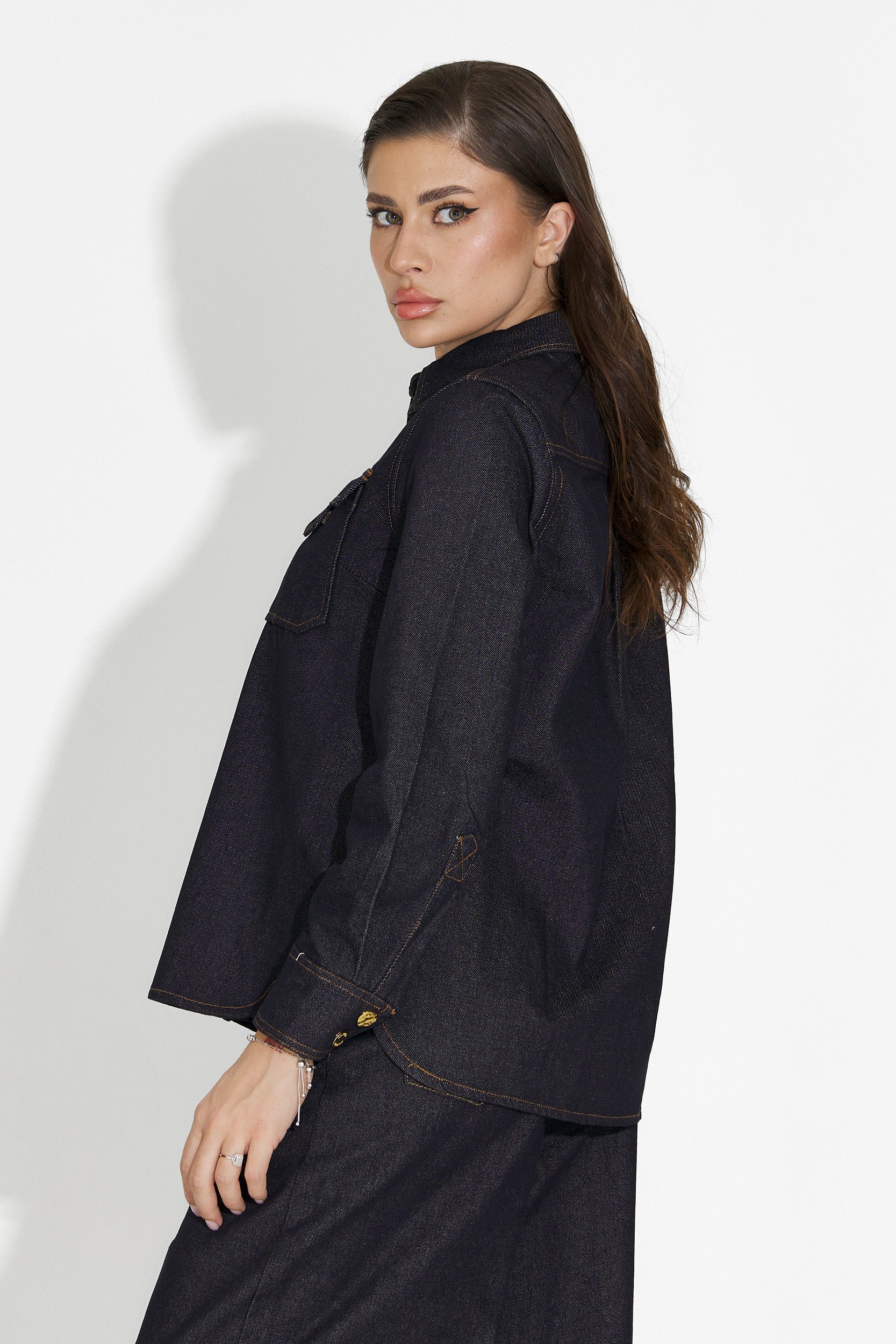 Granatowa, codzienna koszula dla kobiet Melena Bogas