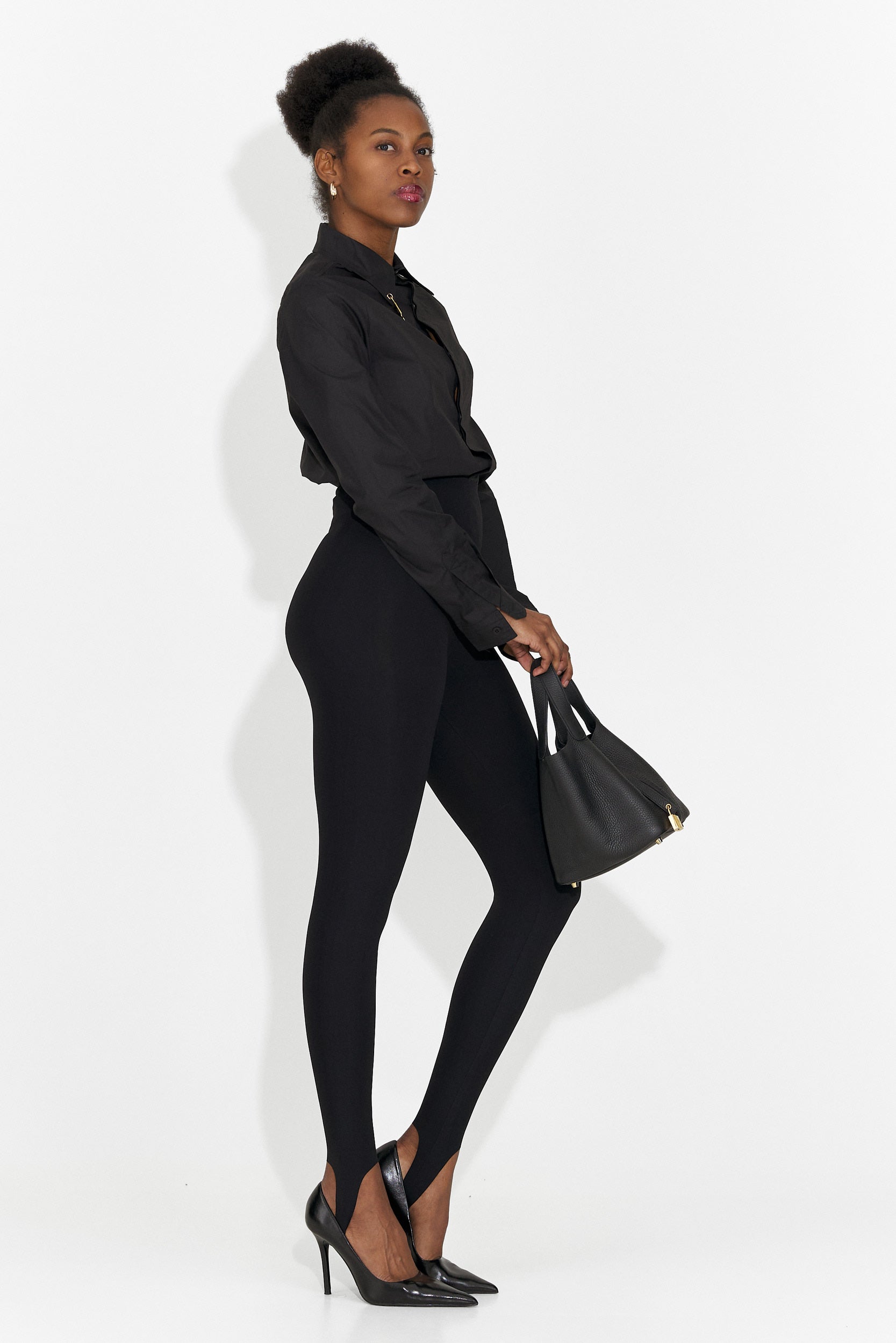 Elegancka Czarna Bluzka dla Pań od Jetie Bogas