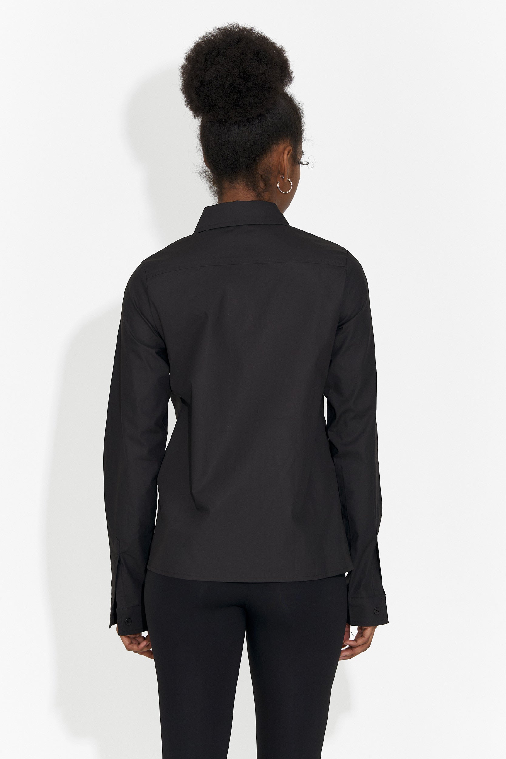 Elegancka Czarna Bluzka dla Pań od Jetie Bogas