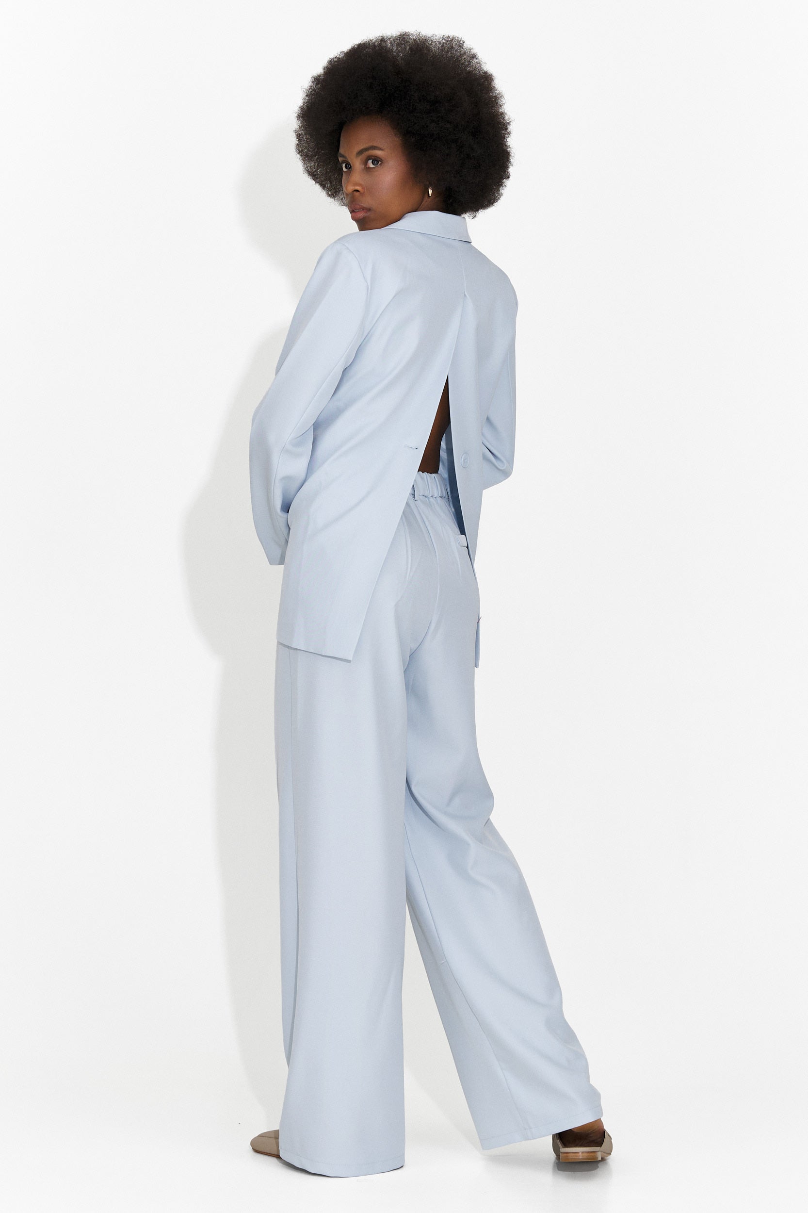 Elegancki niebieski damski garnitur Timelia Bogas