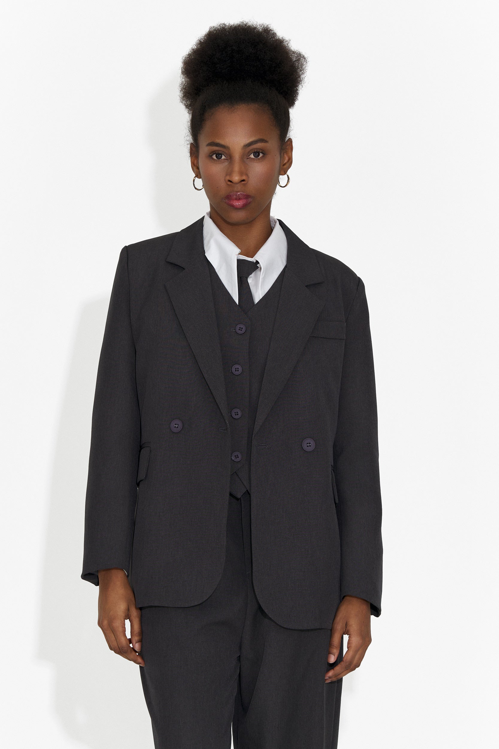 Garnitur Meldora 4-częściowy: spodnie + kamizelka + marynarka +