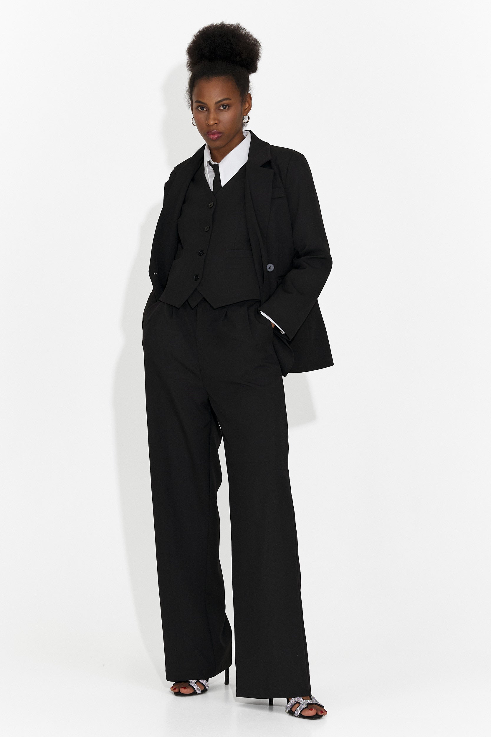 4-częściowy garnitur: spodnie + kamizelka + marynarka + czarny