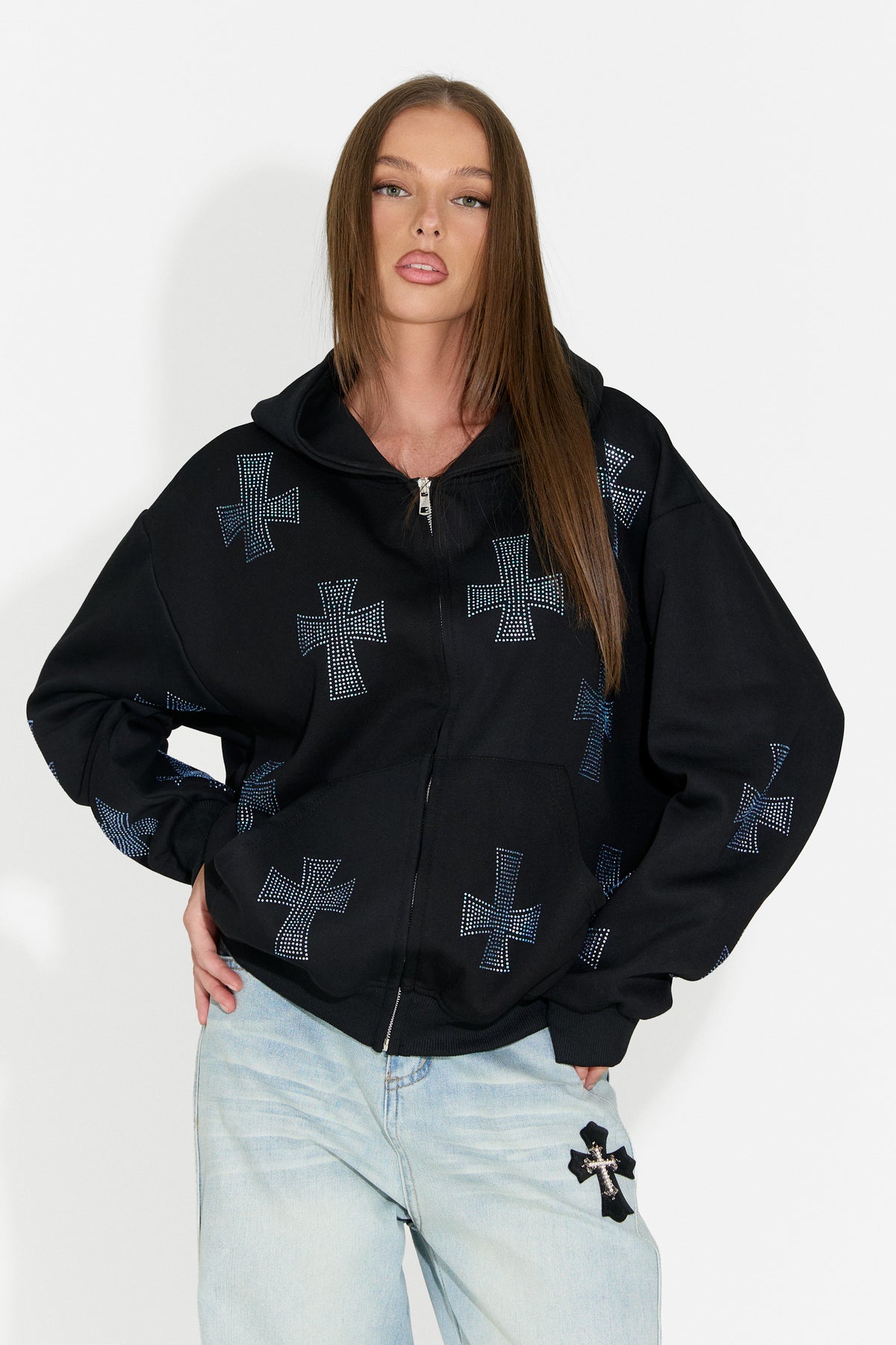Czarna damska bluza z kapturem casualowa Hancy Bogas
