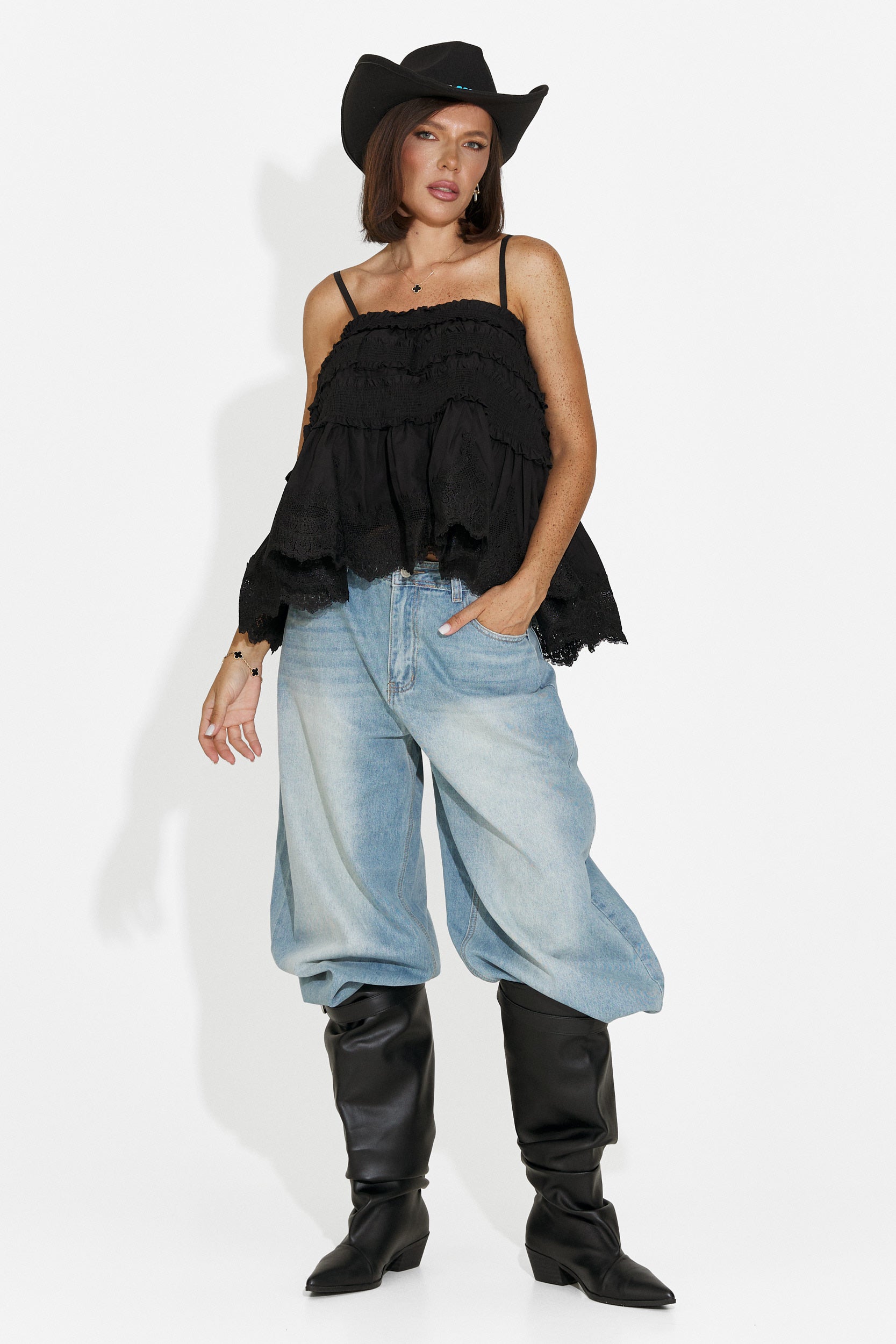 Top damski casual czarny Elodia Bogas