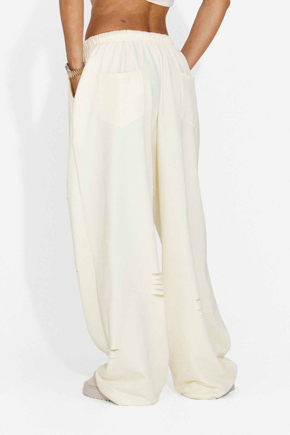 Pantaloni casual crem Lulaoa Bogas