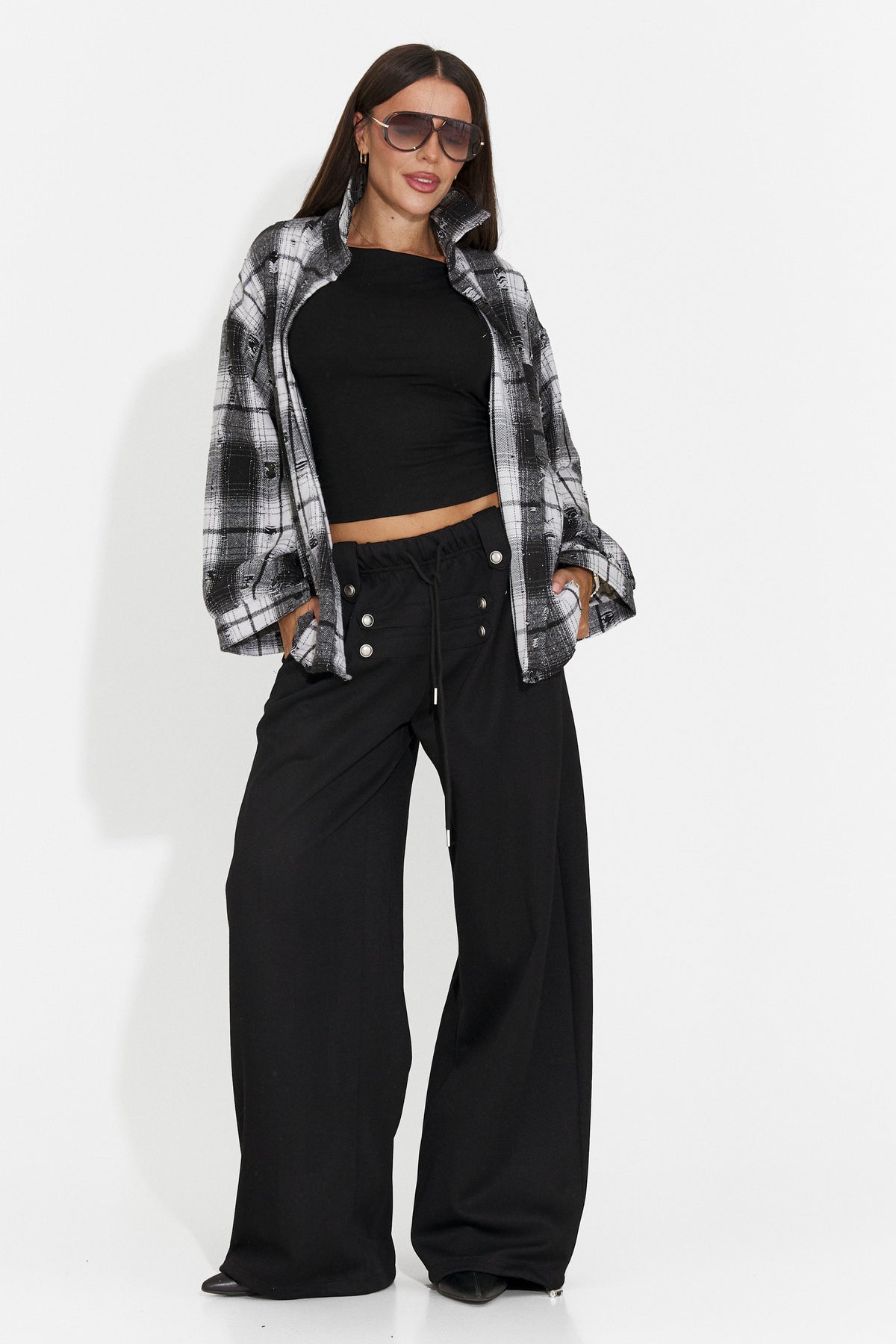 Pantaloni casual negri Valadzora Bogas