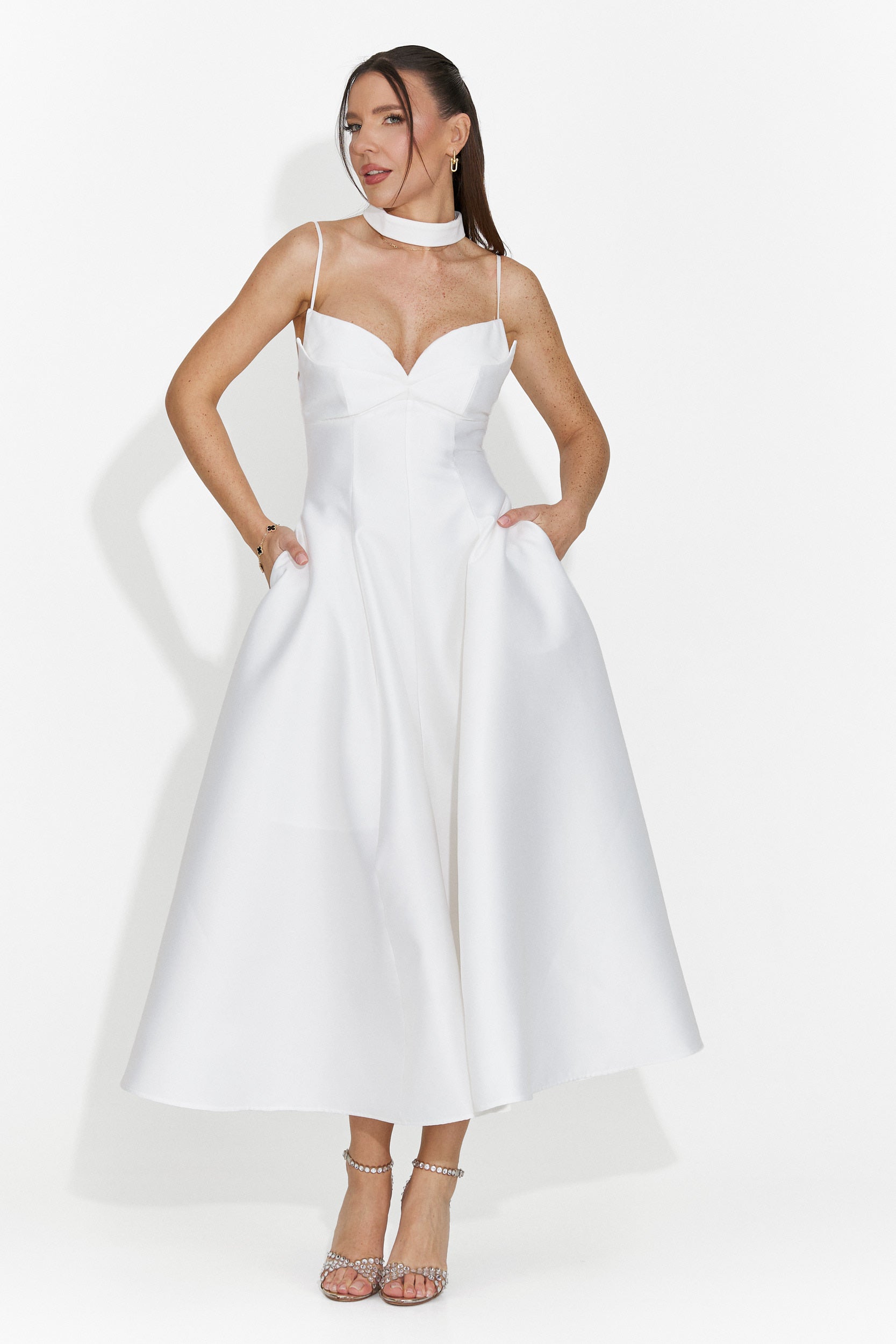 Długa Biała Sukienka dla Pań Coriza Bogas