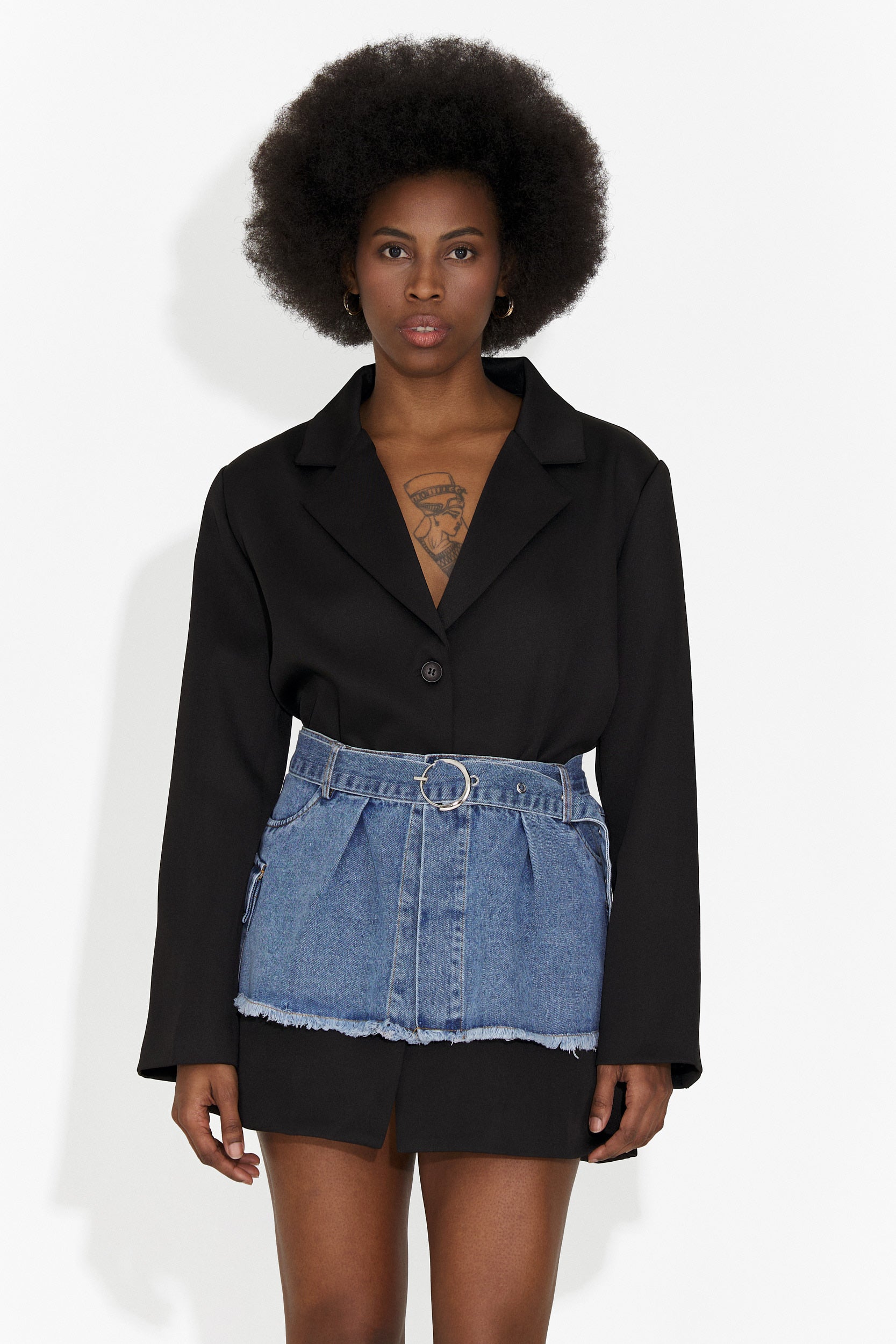 Krótka Czarna Sukienka dla Kobiet Izadory Bogas