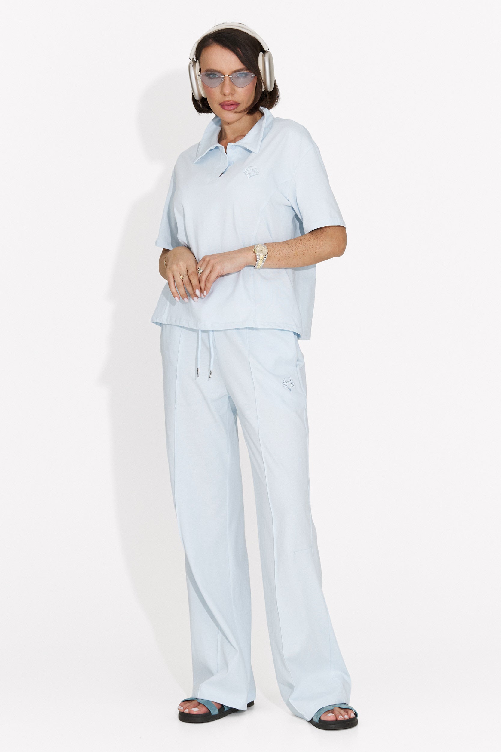 Luźny niebieski dres treningowy dla kobiet Bya Bogas