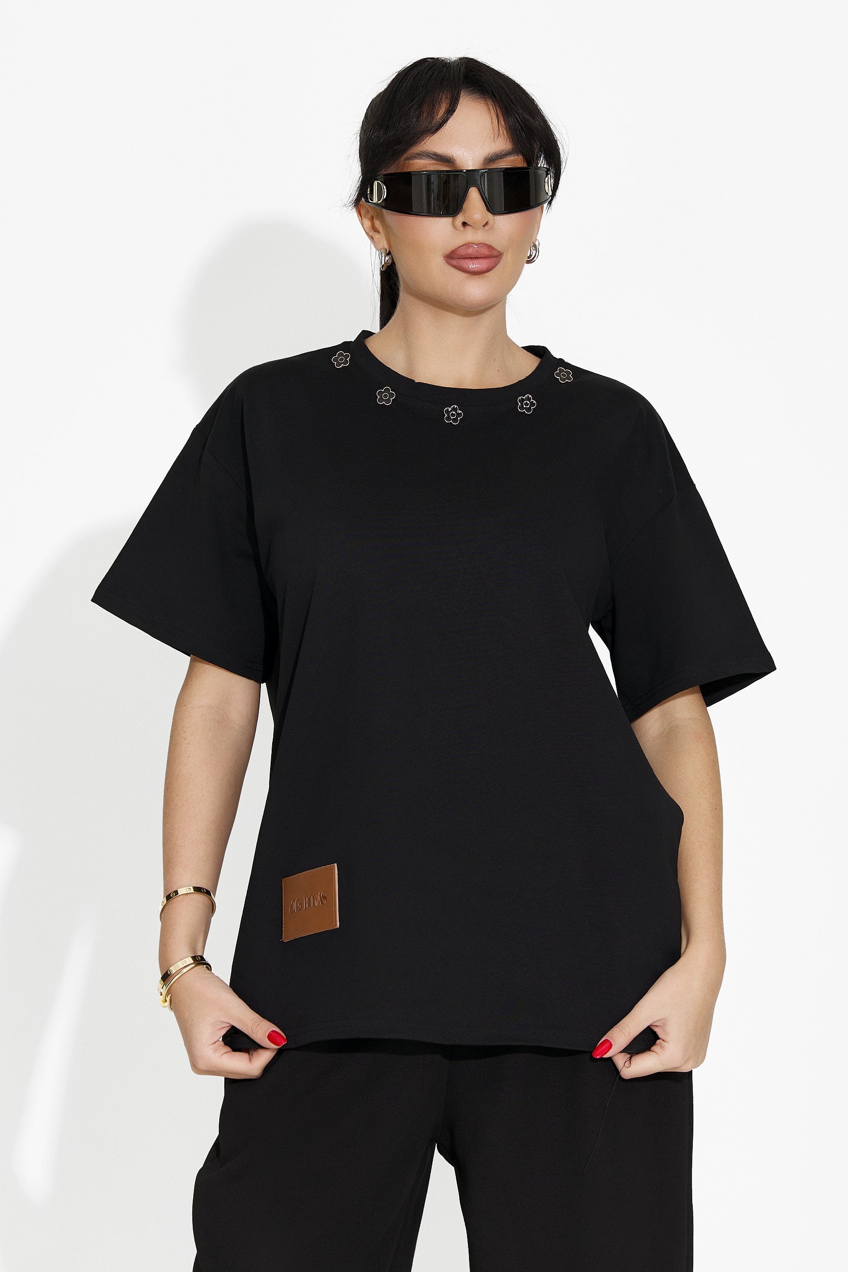 Czarny casualowy T-shirt damski Arilea Bogas